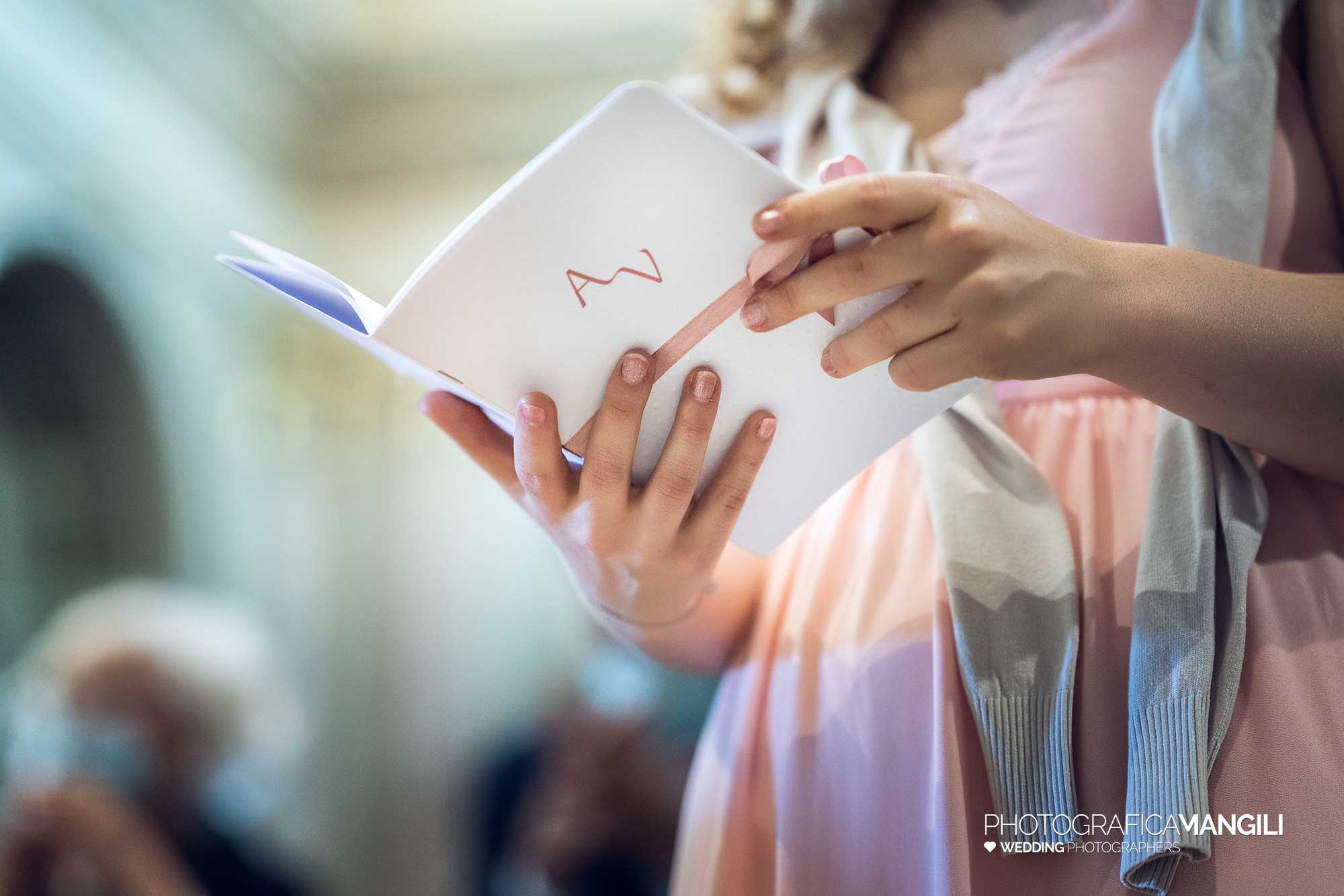 030 fotografo matrimonio reportage wedding sposi chiesa cerimonia libretto rossino calolziocorte lago como lecco 030 fotografo matrimonio reportage wedding sposi chiesa cerimonia libretto rossino calolziocorte lago como lecco