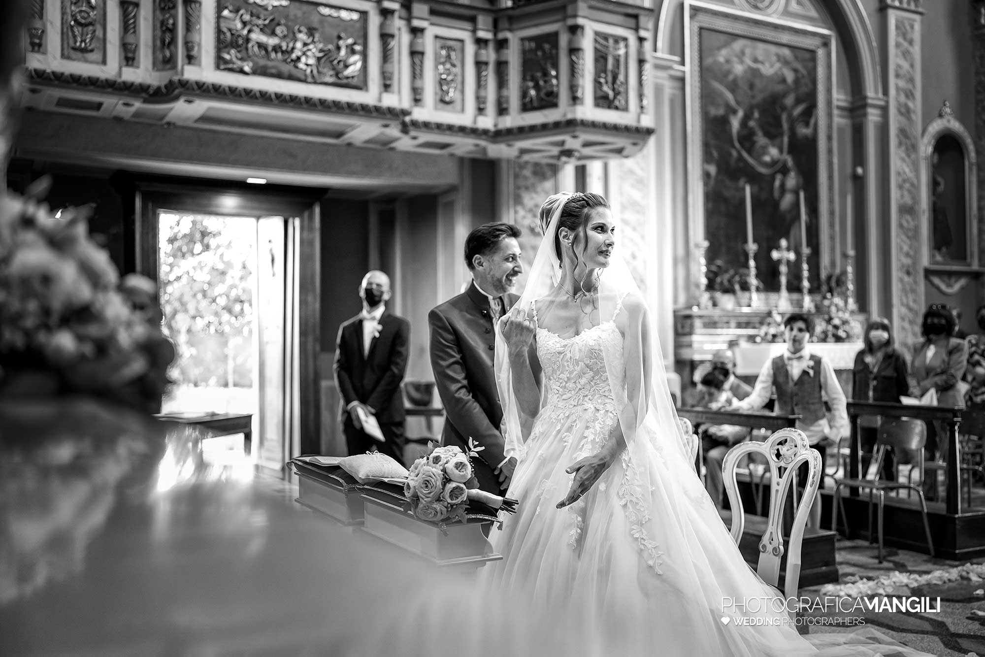 031 fotografo matrimonio reportage wedding sposi chiesa cerimonia rossino calolziocorte lago como lecco 031 fotografo matrimonio reportage wedding sposi chiesa cerimonia rossino calolziocorte lago como lecco