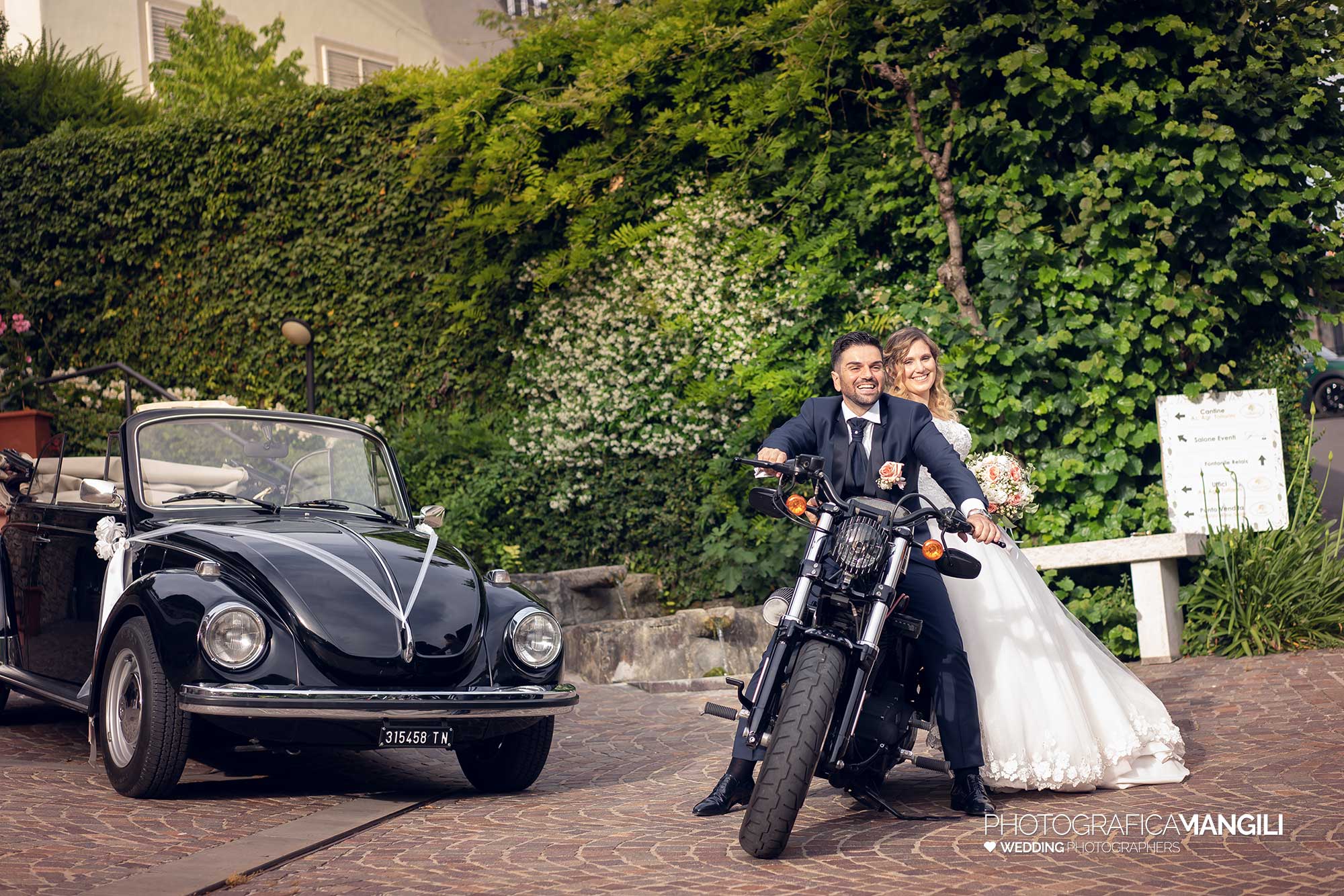 031 reportage foto matrimonio wedding ritratto sposi fontanile esterni gandosso bergamo 031 reportage foto matrimonio wedding ritratto sposi fontanile esterni gandosso bergamo