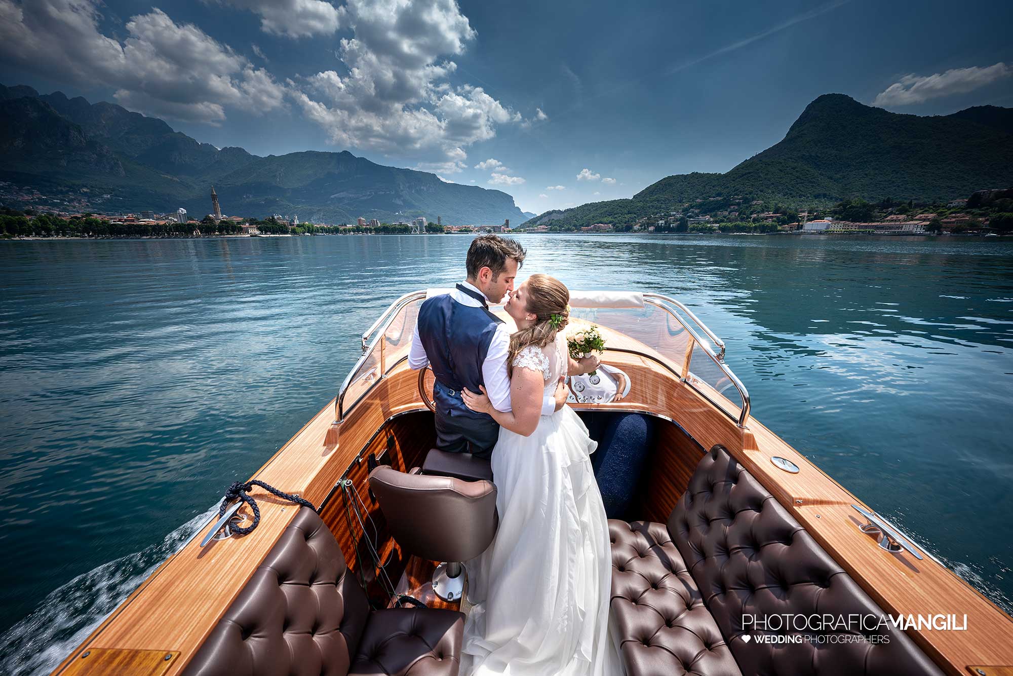 032 fotografo matrimonio reportage wedding sposi barca villa giulia valmadrera lago como lecco 032 fotografo matrimonio reportage wedding sposi barca villa giulia valmadrera lago como lecco