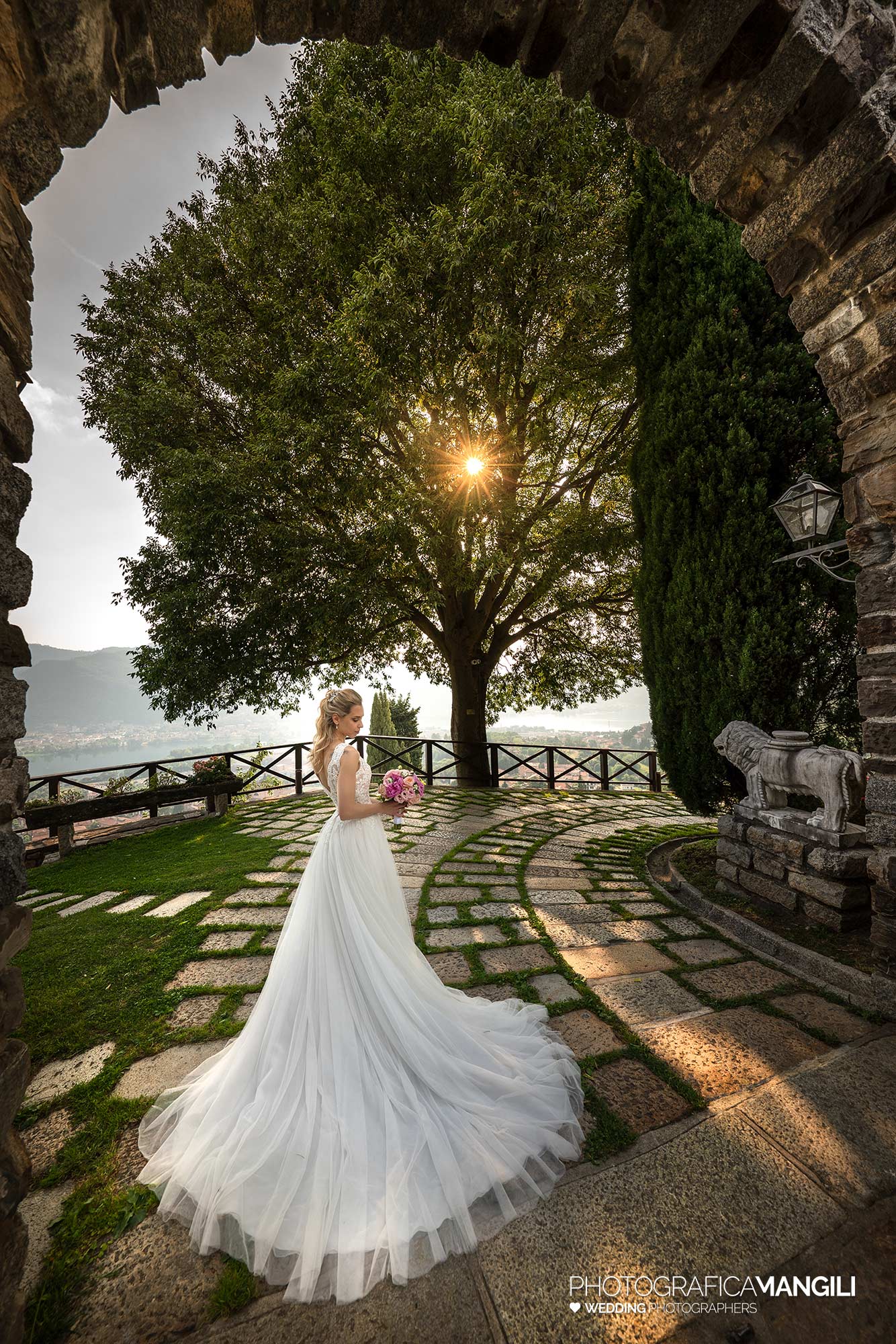 035 fotografo matrimonio reportage wedding sposa abito tramonto castello rossino calolziocorte lago como lecco 035 fotografo matrimonio reportage wedding sposa abito tramonto castello rossino calolziocorte lago como lecco