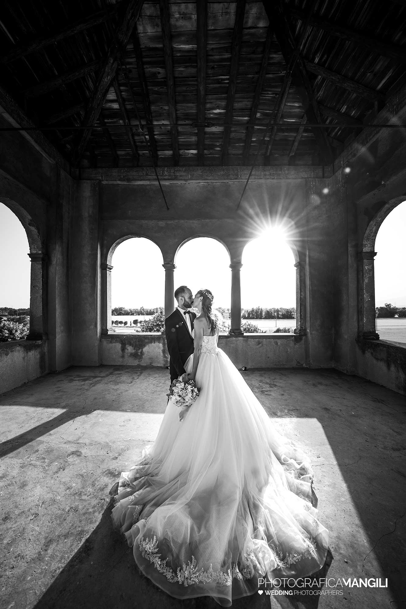 040 fotografo matrimonio reportage wedding sposi bianco nero castello cavernago bergamo 040 fotografo matrimonio reportage wedding sposi bianco nero castello cavernago bergamo