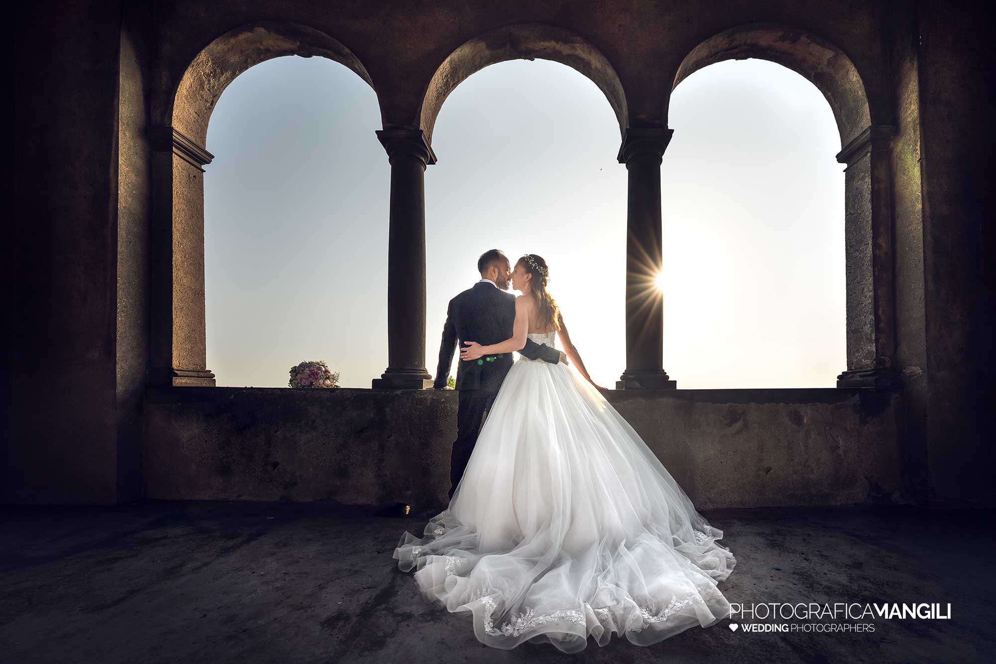 042 fotografo matrimonio reportage wedding sposi bacio castello cavernago bergamo 042 fotografo matrimonio reportage wedding sposi bacio castello cavernago bergamo