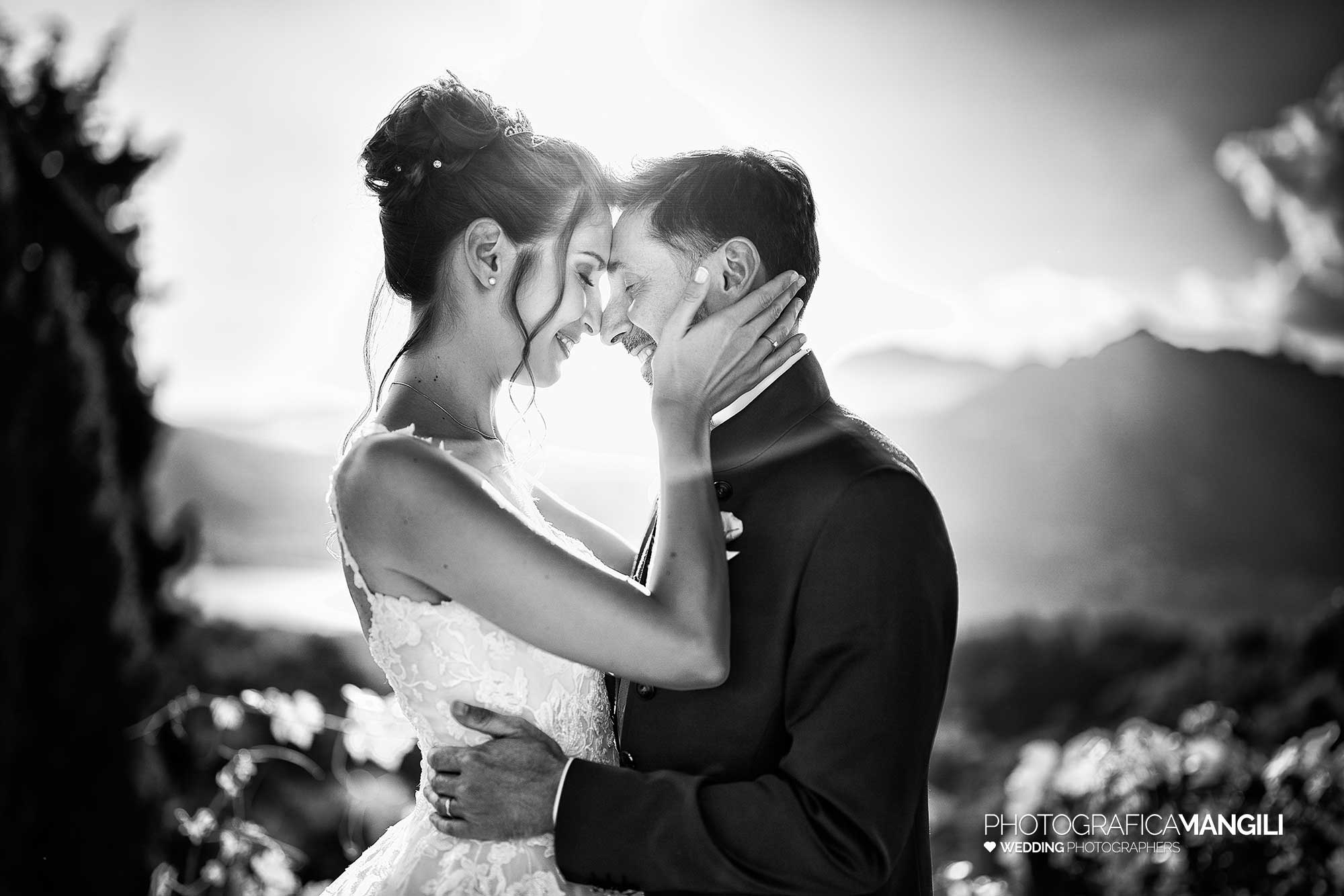 044 fotografo matrimonio reportage wedding sposi bianco nero castello rossino calolziocorte lago como lecco 044 fotografo matrimonio reportage wedding sposi bianco nero castello rossino calolziocorte lago como lecco