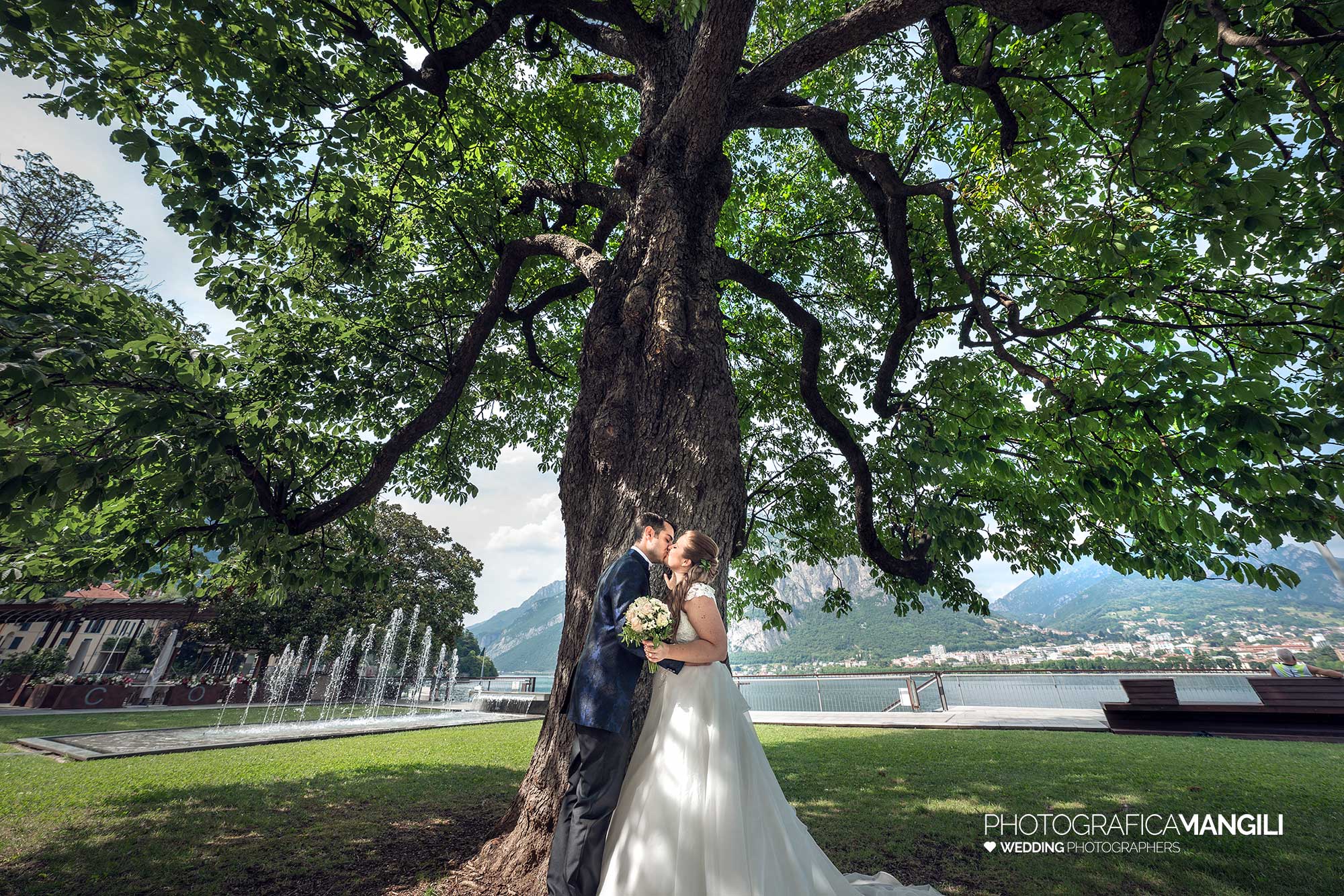 044 fotografo matrimonio reportage wedding sposi ritratto lungolago malgrate lago como lecco 044 fotografo matrimonio reportage wedding sposi ritratto lungolago malgrate lago como lecco