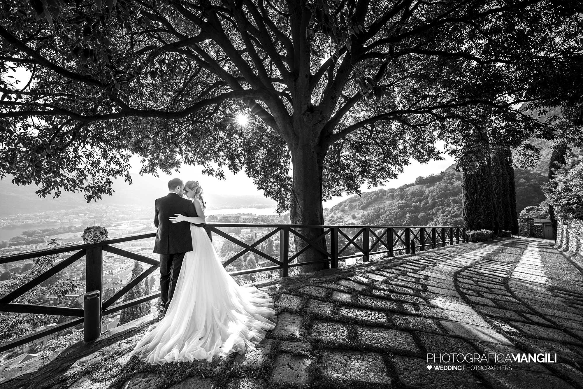 045 fotografo matrimonio reportage wedding sposi panorama castello rossino calolziocorte lago como lecco 045 fotografo matrimonio reportage wedding sposi panorama castello rossino calolziocorte lago como lecco