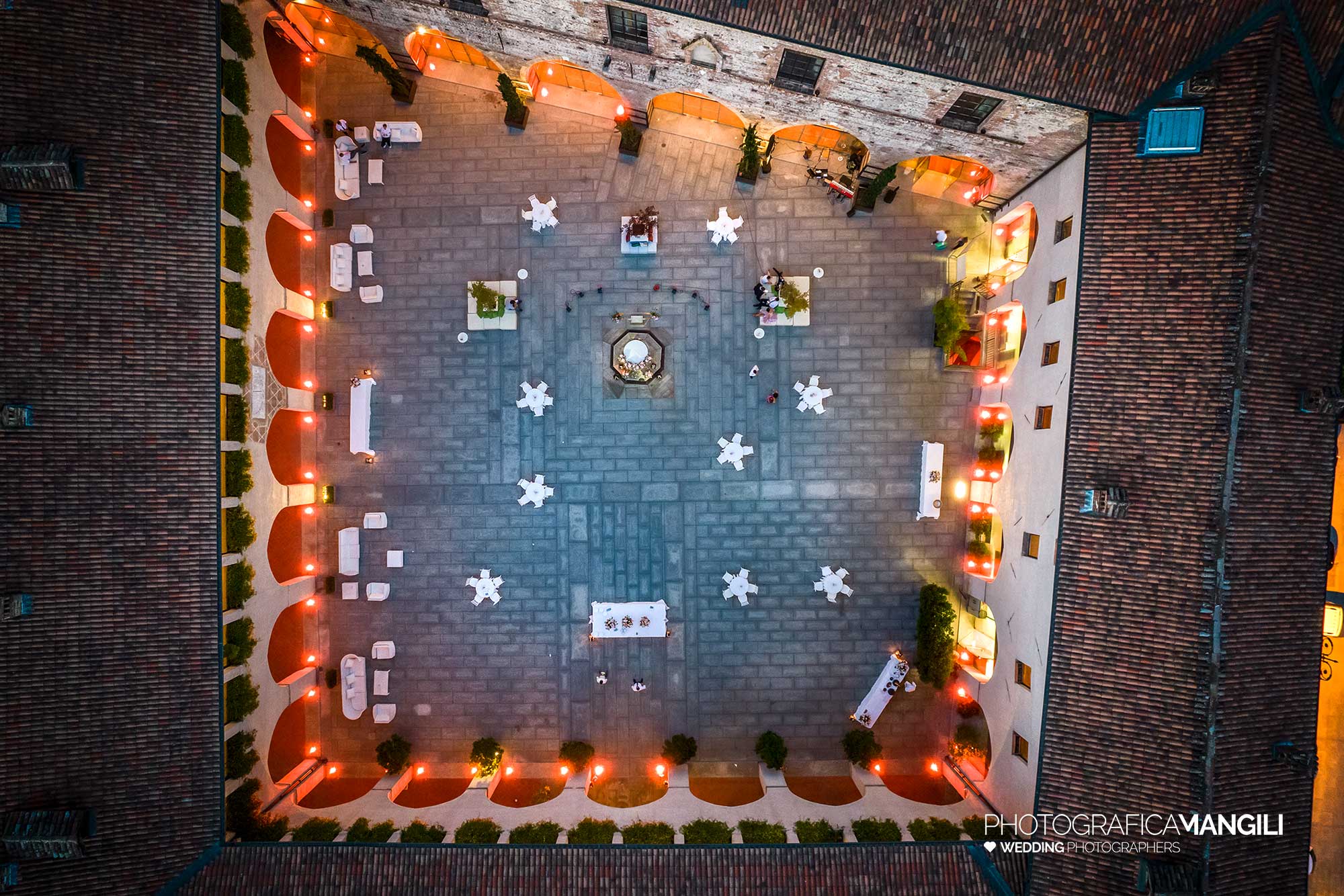 046 fotografo matrimonio reportage wedding sposi panoramica drone castello visconteo cassano d adda milano 046 fotografo matrimonio reportage wedding sposi panoramica drone castello visconteo cassano d adda milano
