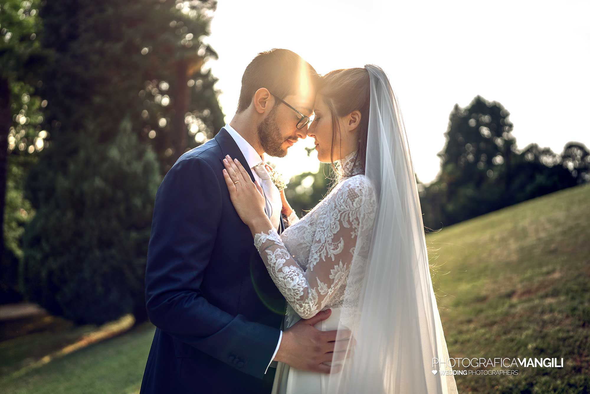 046 fotografo matrimonio reportage wedding sposi tramonto romantico villa esengrini montalbano varese 046 fotografo matrimonio reportage wedding sposi tramonto romantico villa esengrini montalbano varese