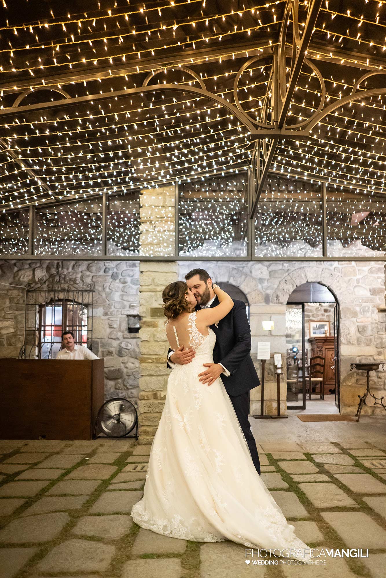 047 fotografo matrimonio reportage wedding ritratto sposi ballo castello rossino calolziocorte lecco lago como 047 fotografo matrimonio reportage wedding ritratto sposi ballo castello rossino calolziocorte lecco lago como