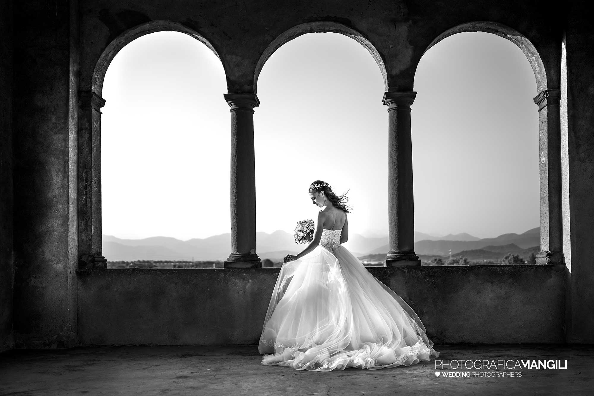 047 fotografo matrimonio reportage wedding sposa abito castello cavernago bergamo 047 fotografo matrimonio reportage wedding sposa abito castello cavernago bergamo