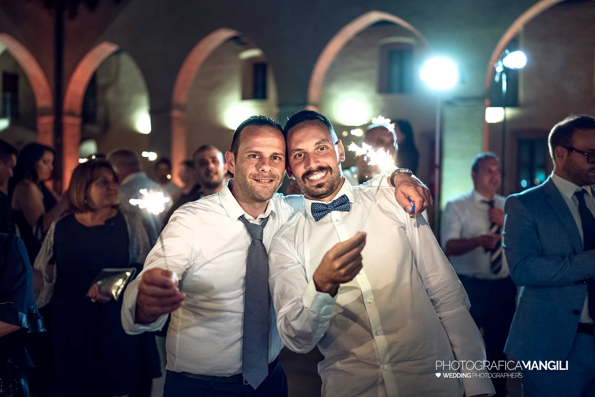 049 fotografo matrimonio reportage wedding sposi castello visconteo cassano d adda milano 049 fotografo matrimonio reportage wedding sposi castello visconteo cassano d adda milano