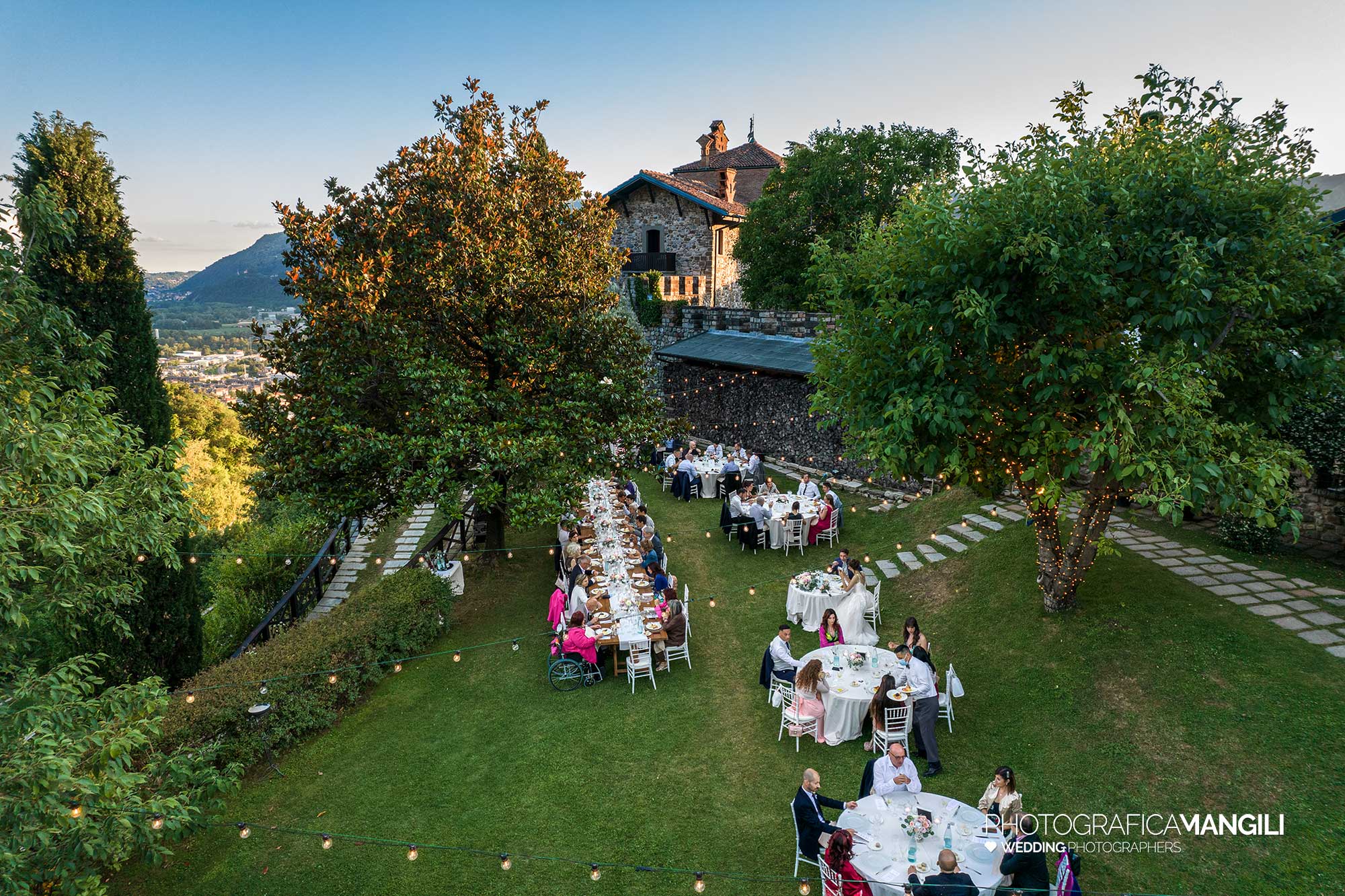 050 fotografo matrimonio reportage wedding sposi tavoli pranzo nuziale castello rossino calolziocorte lago como lecco 050 fotografo matrimonio reportage wedding sposi tavoli pranzo nuziale castello rossino calolziocorte lago como lecco
