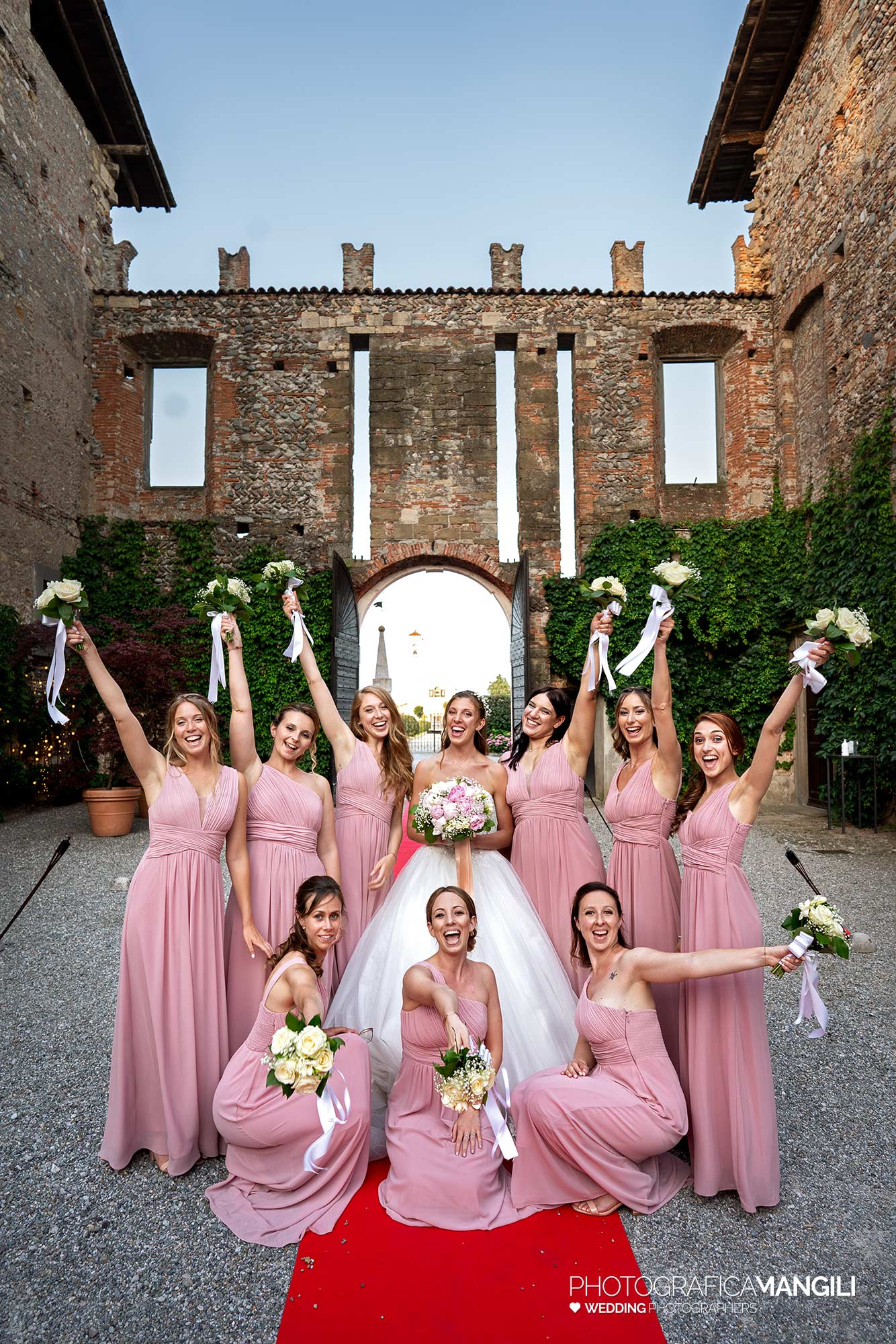 051 fotografo matrimonio reportage wedding sposa damigelle castello cavernago bergamo 051 fotografo matrimonio reportage wedding sposa damigelle castello cavernago bergamo