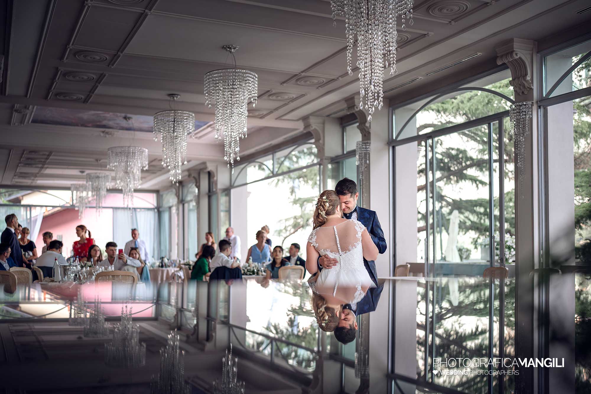 055 fotografo matrimonio reportage wedding sposi ballo villa giulia valmadrera lago como lecco 055 fotografo matrimonio reportage wedding sposi ballo villa giulia valmadrera lago como lecco