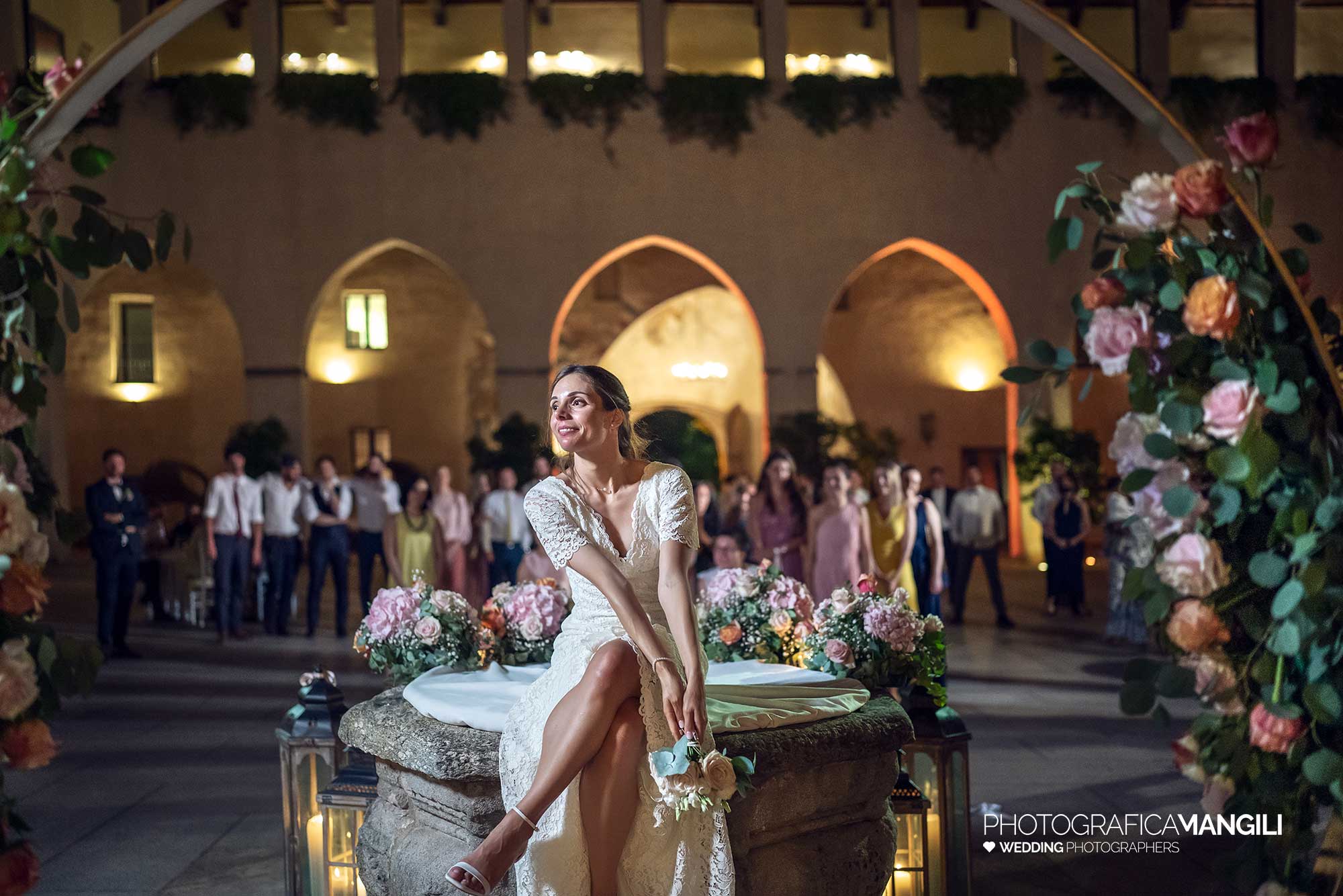 055 fotografo matrimonio reportage wedding sposi lancio bouquet castello visconteo cassano d adda milano 055 fotografo matrimonio reportage wedding sposi lancio bouquet castello visconteo cassano d adda milano