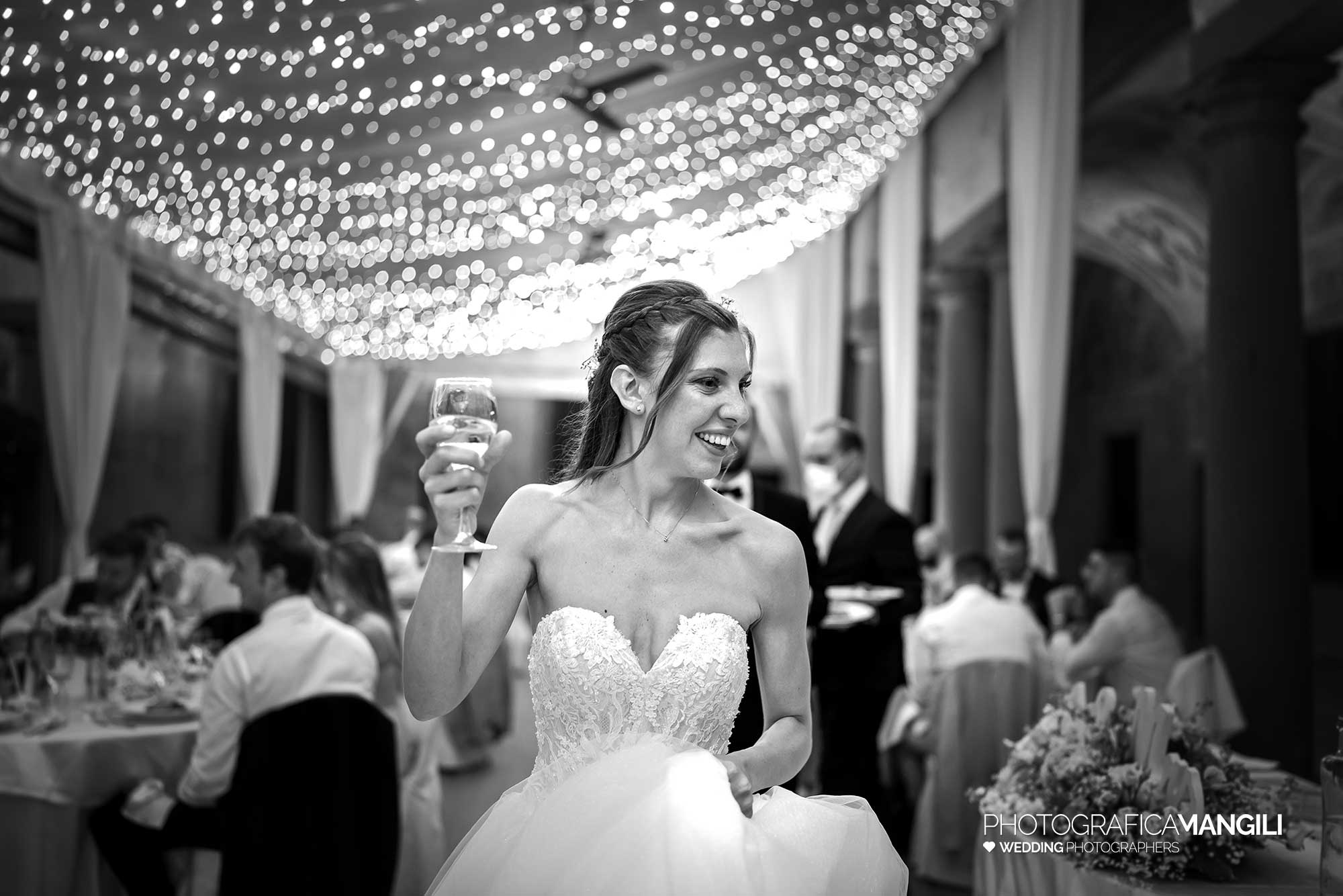 059 fotografo matrimonio reportage wedding sposa calice castello cavernago bergamo 059 fotografo matrimonio reportage wedding sposa calice castello cavernago bergamo