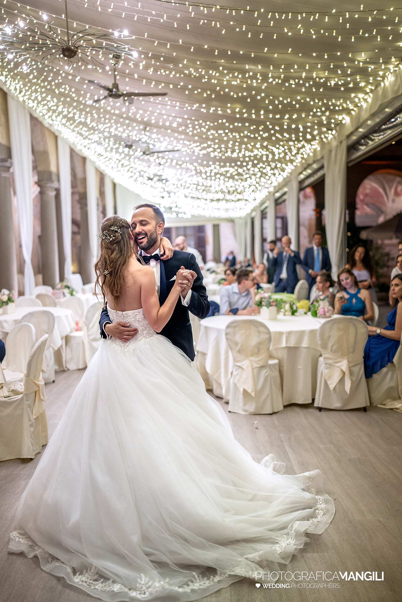 077 fotografo matrimonio reportage wedding primo ballo sposi castello cavernago bergamo 077 fotografo matrimonio reportage wedding primo ballo sposi castello cavernago bergamo