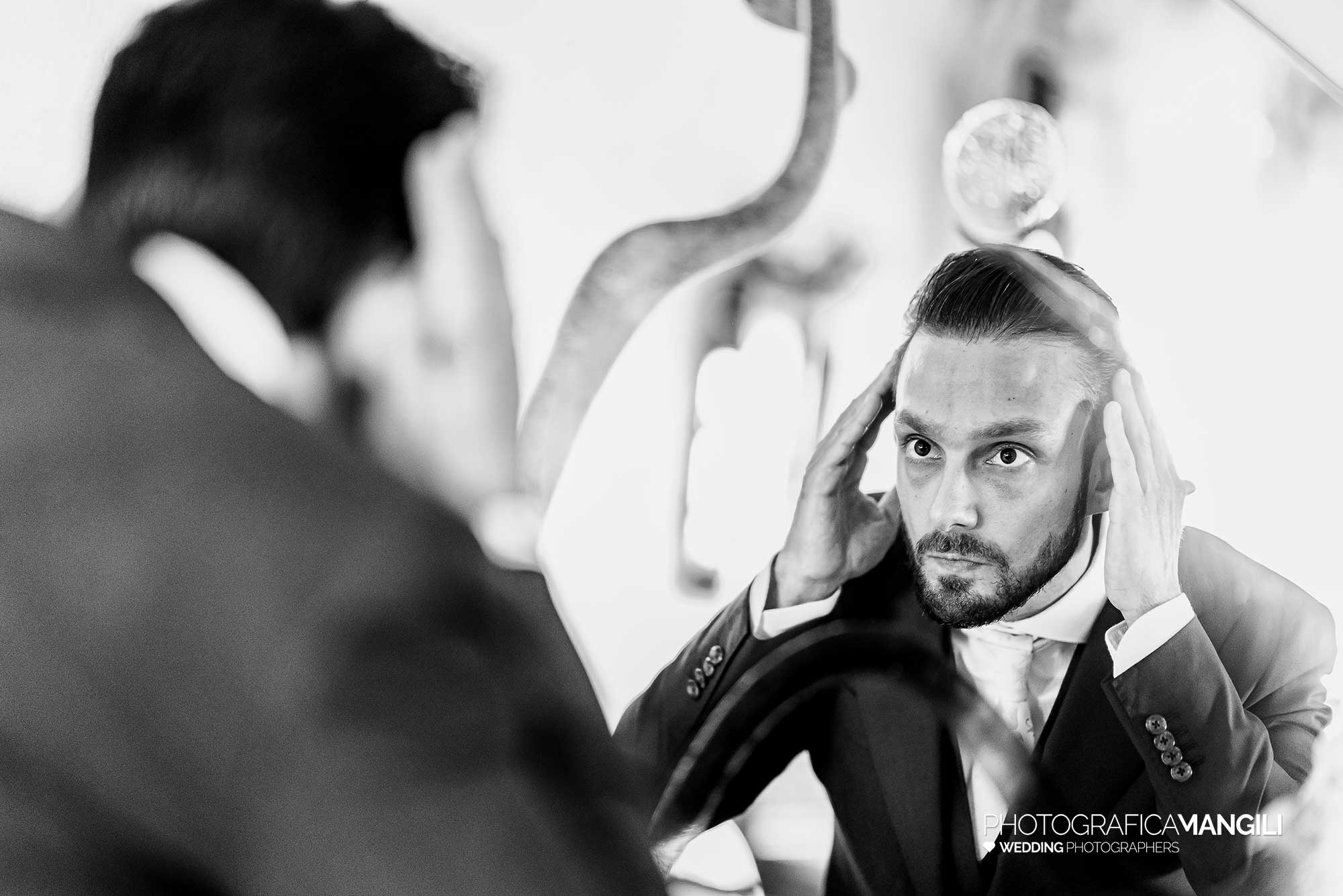 002 fotografo matrimonio reportage wedding preparazione sposo milano 002 fotografo matrimonio reportage wedding preparazione sposo milano