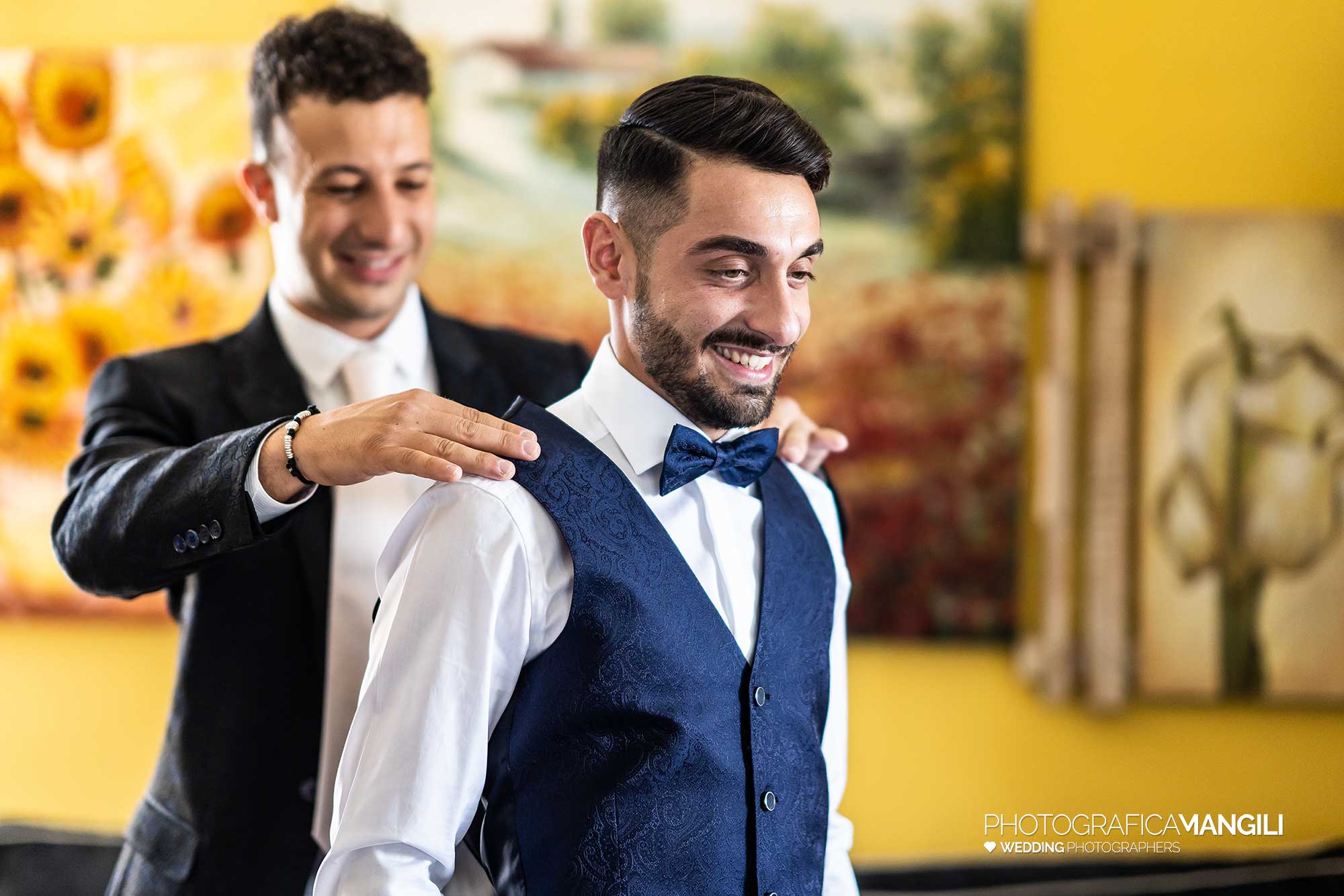 002 fotografo matrimonio reportage wedding preparazione vestizione sposo preparativi monza 002 fotografo matrimonio reportage wedding preparazione vestizione sposo preparativi monza