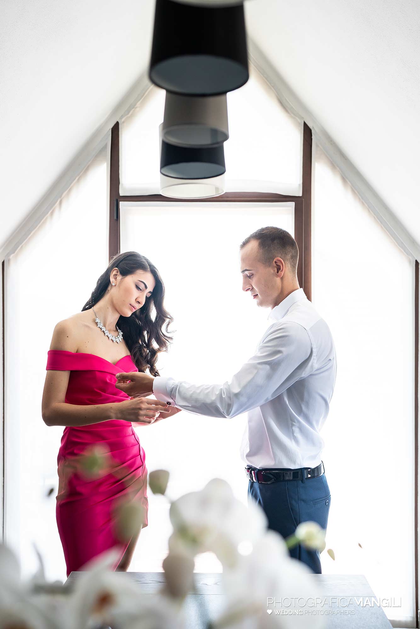 002 fotografo matrimonio reportage wedding sposi vestizione preparativi cogliate monza brianza 002 fotografo matrimonio reportage wedding sposi vestizione preparativi cogliate monza brianza