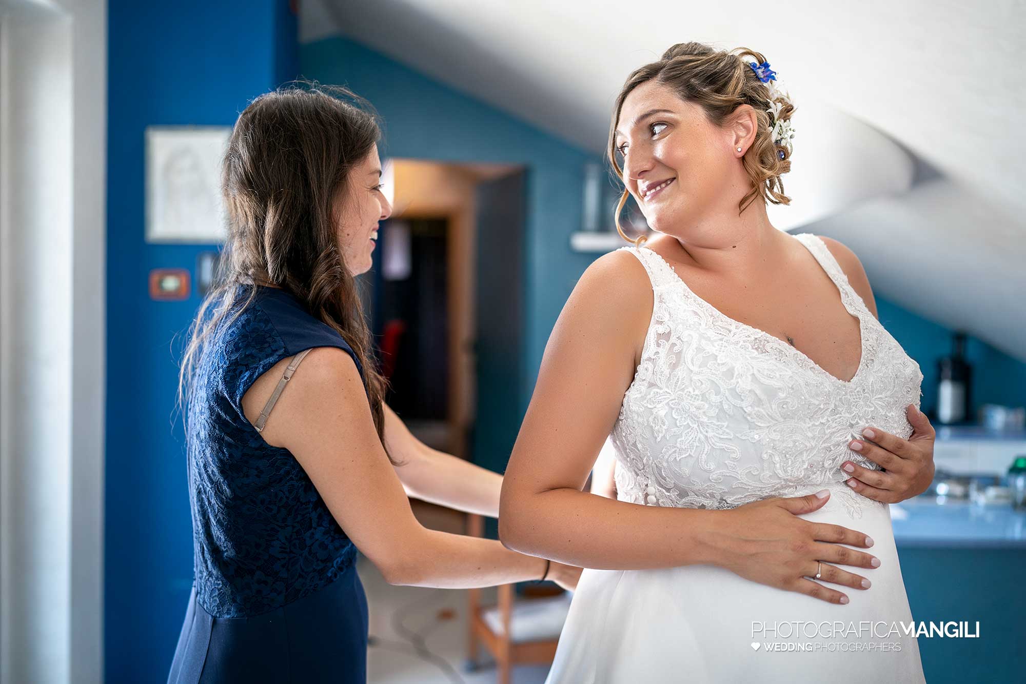 002 reportage wedding foto grafo matrimoni vestiti preparazione sposa desio monza brianza 002 reportage wedding foto grafo matrimoni vestiti preparazione sposa desio monza brianza