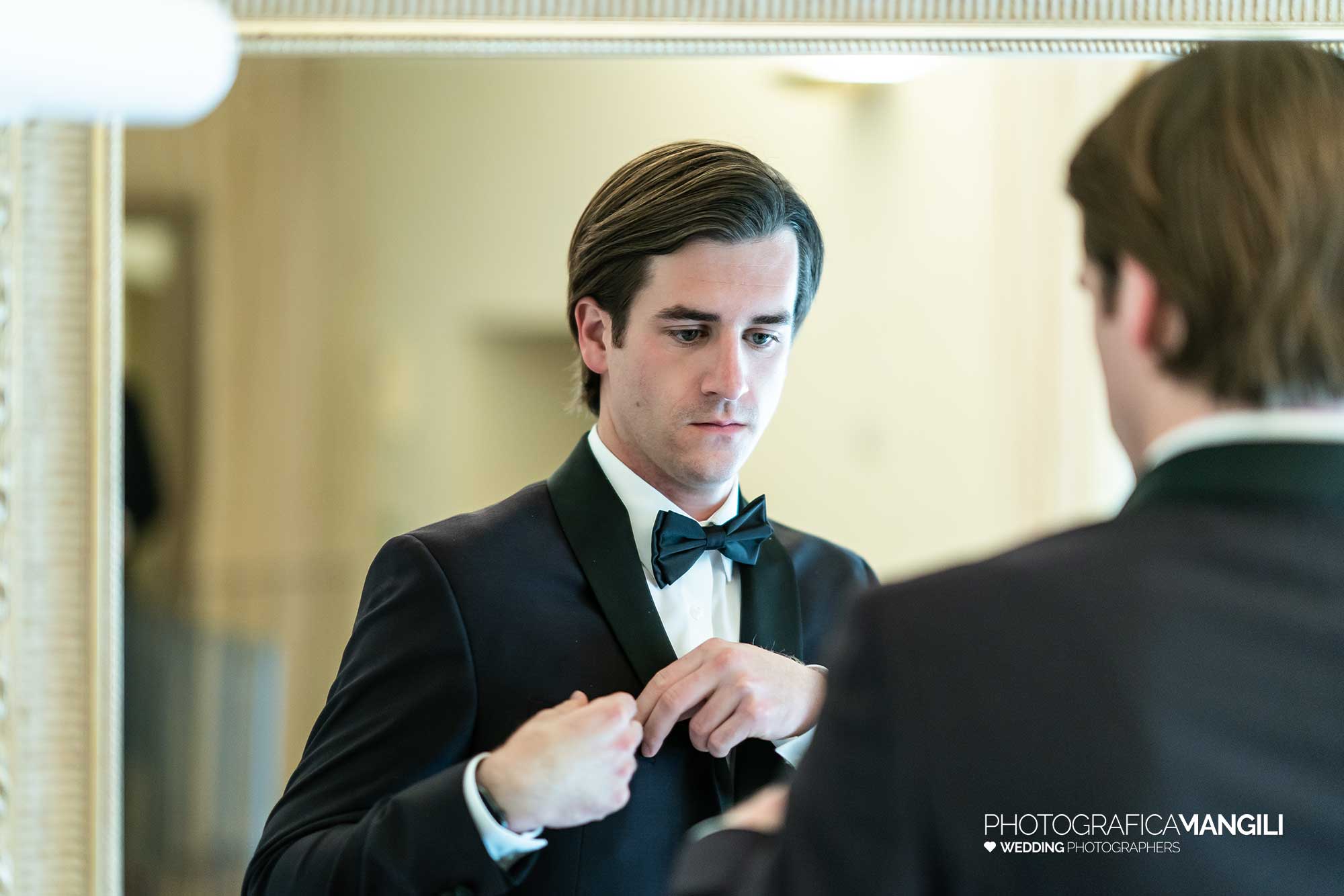 002 reportage wedding fotografo matrimonio sposo preparativi villa caroli zanchi stezzano bergamo 1 002 reportage wedding fotografo matrimonio sposo preparativi villa caroli zanchi stezzano bergamo 1