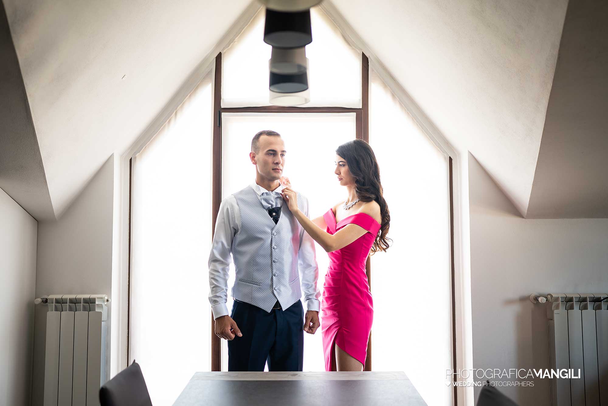 003 fotografo matrimonio reportage wedding sposi vestizione preparativi cogliate monza brianza 003 fotografo matrimonio reportage wedding sposi vestizione preparativi cogliate monza brianza