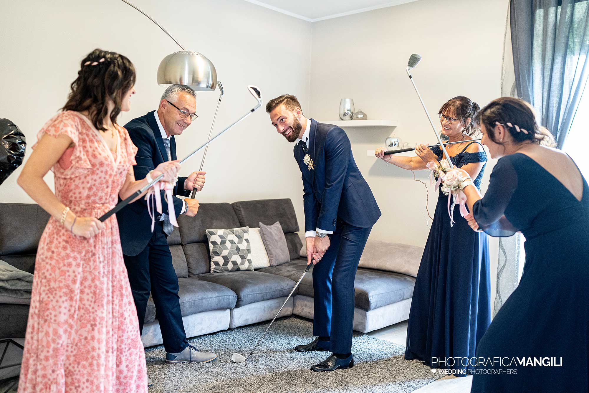 004 fotografo matrimonio reportage wedding preparazione vestizione sposo monza brianza 004 fotografo matrimonio reportage wedding preparazione vestizione sposo monza brianza