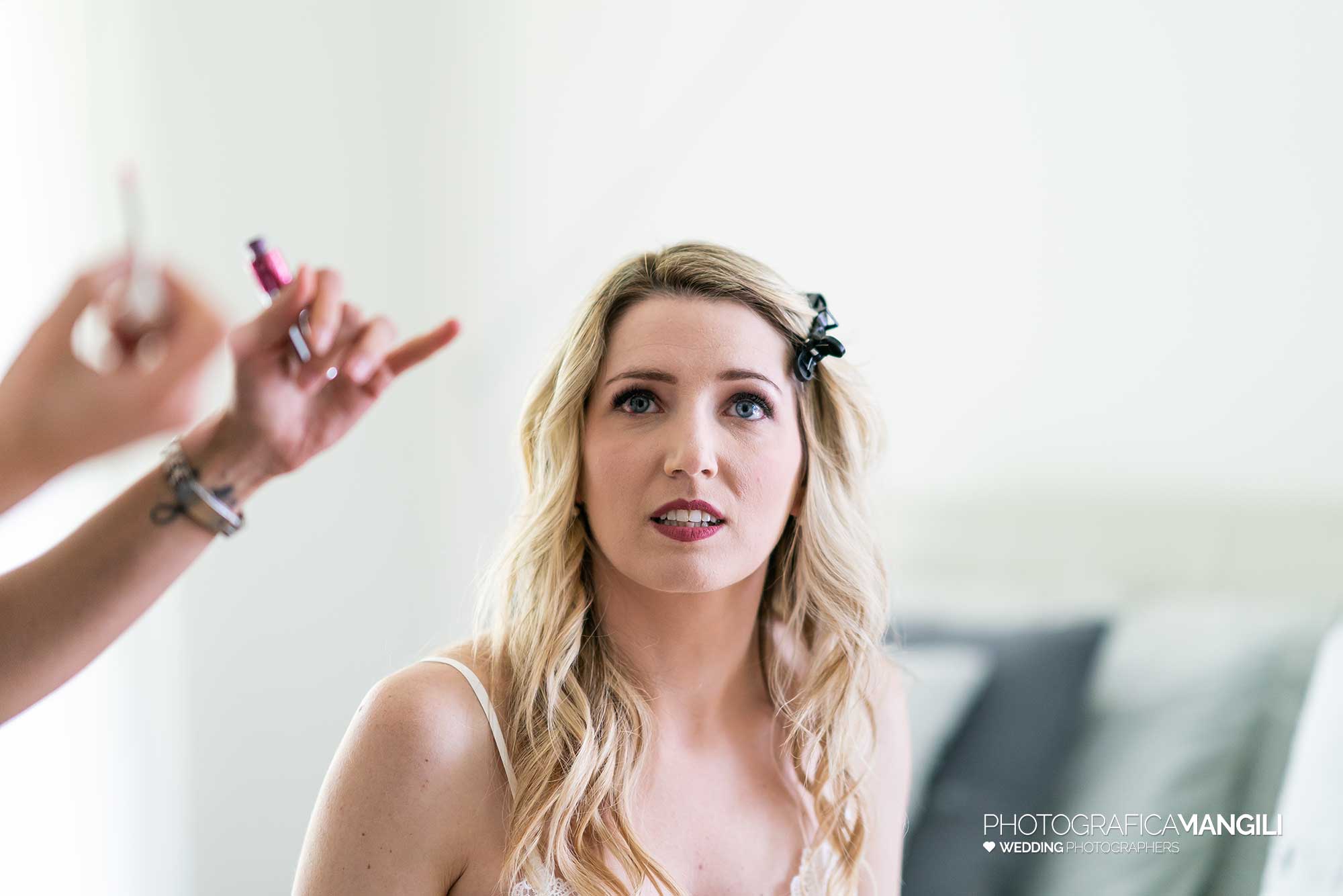 004 reportage wedding fotografo matrimonio sposa preparativi vestizione trucco villa caroli zanchi stezzano bergamo 004 reportage wedding fotografo matrimonio sposa preparativi vestizione trucco villa caroli zanchi stezzano bergamo