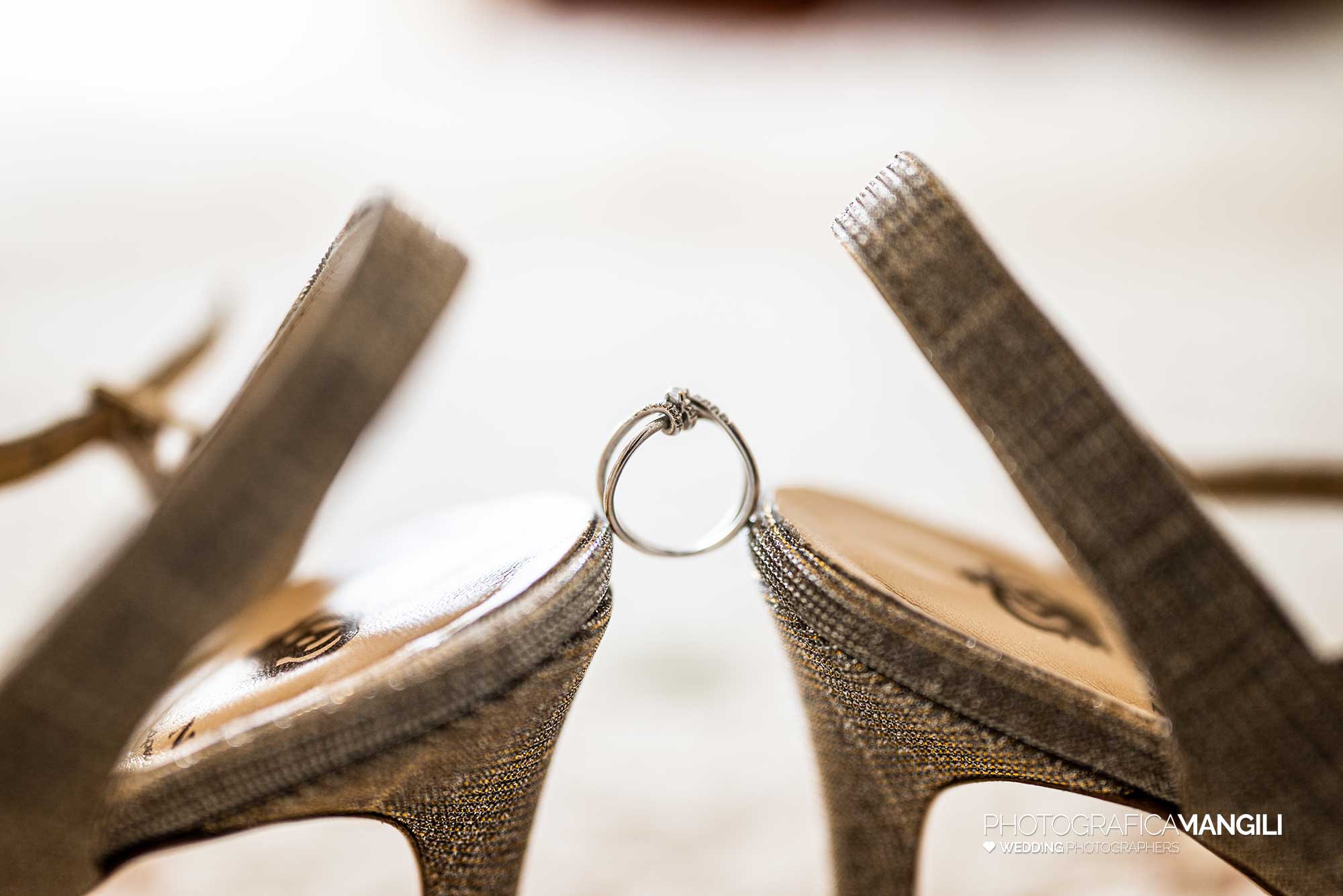 006 fotografo matrimonio reportage wedding preparazione sposa milano 006 fotografo matrimonio reportage wedding preparazione sposa milano