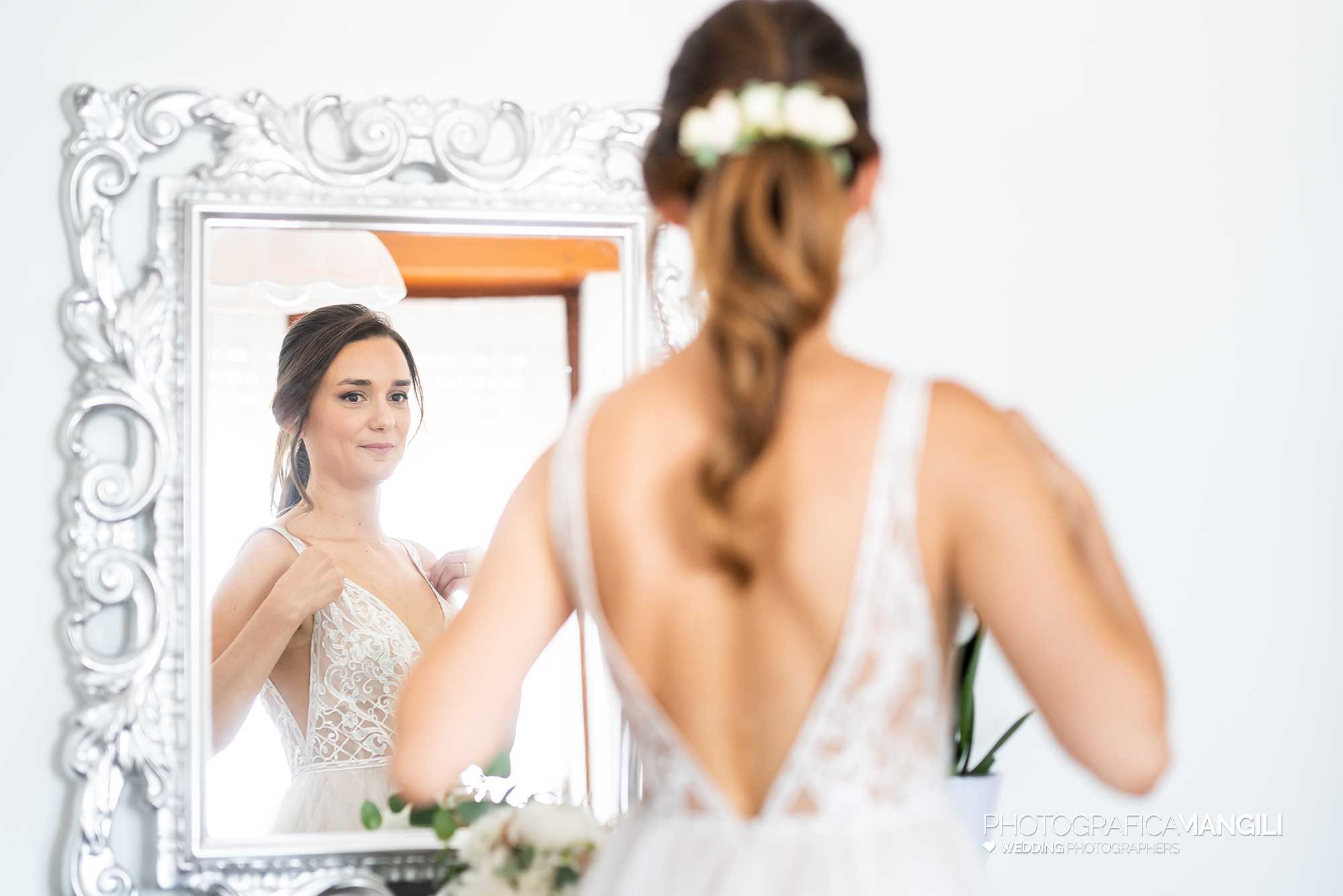 008 fotografo matrimonio reportage wedding preparazione sposa abito brugherio monza brianza 008 fotografo matrimonio reportage wedding preparazione sposa abito brugherio monza brianza