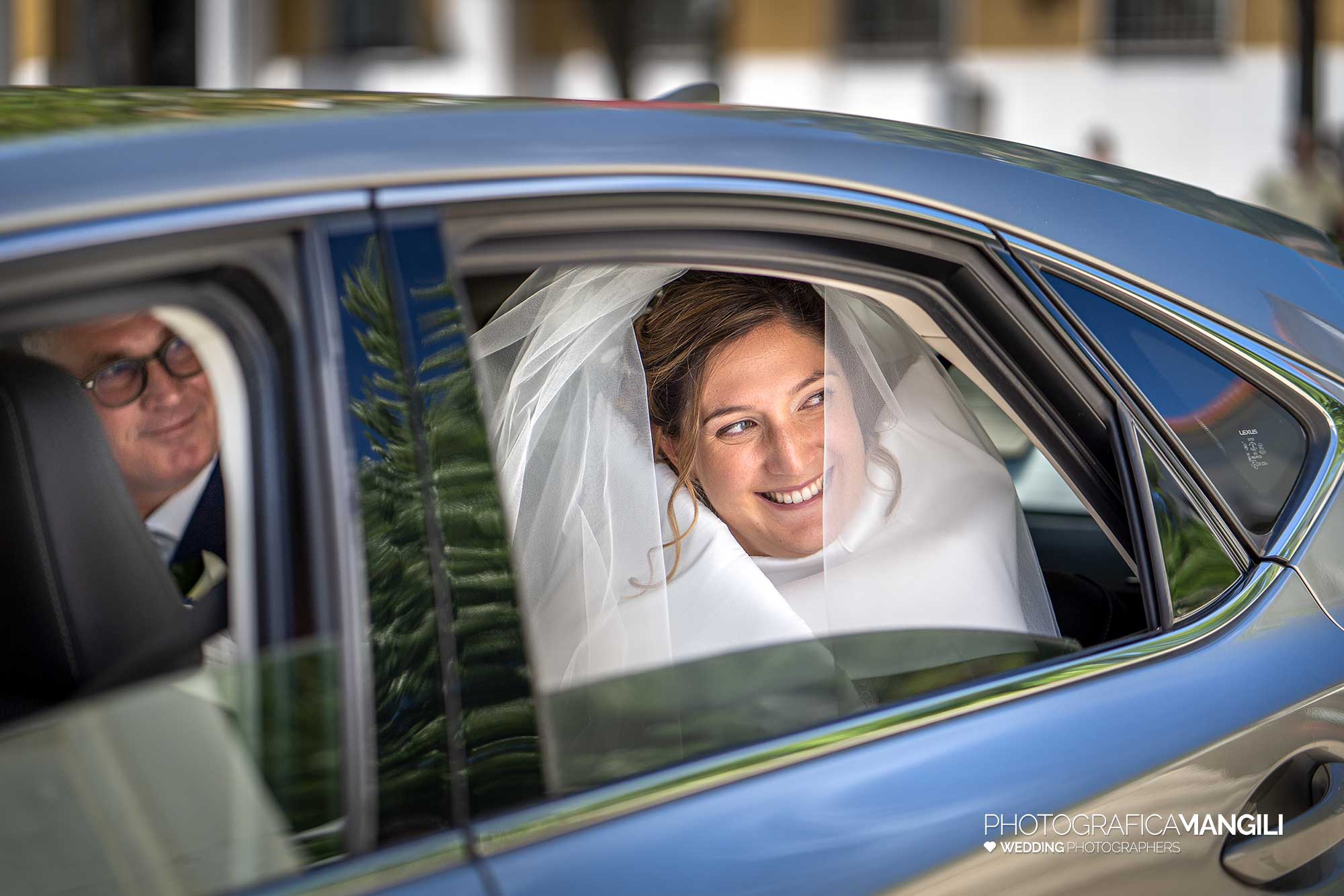 008 reportage wedding foto grafo matrimoni ingresso chiesa sposa papà desio monza brianza 008 reportage wedding foto grafo matrimoni ingresso chiesa sposa papà desio monza brianza