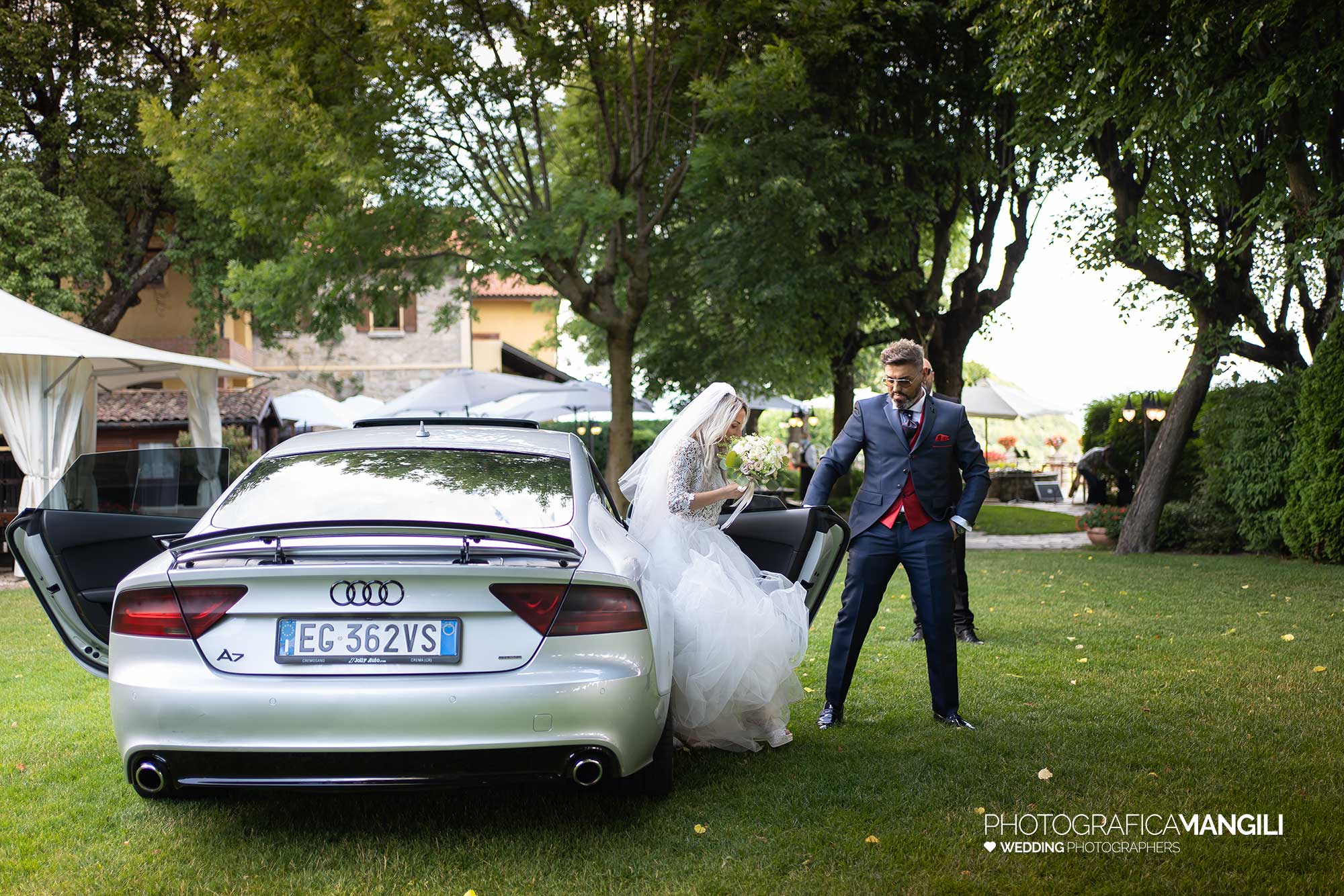 009 reportage foto matrimonio wedding ingresso sposi cerimonia rito civile madonnina barni lecco 009 reportage foto matrimonio wedding ingresso sposi cerimonia rito civile madonnina barni lecco