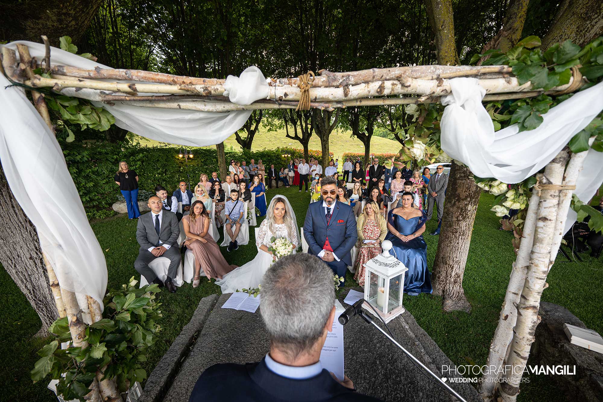 010 reportage foto matrimonio wedding sposi cerimonia rito civile madonnina barni lecco 010 reportage foto matrimonio wedding sposi cerimonia rito civile madonnina barni lecco