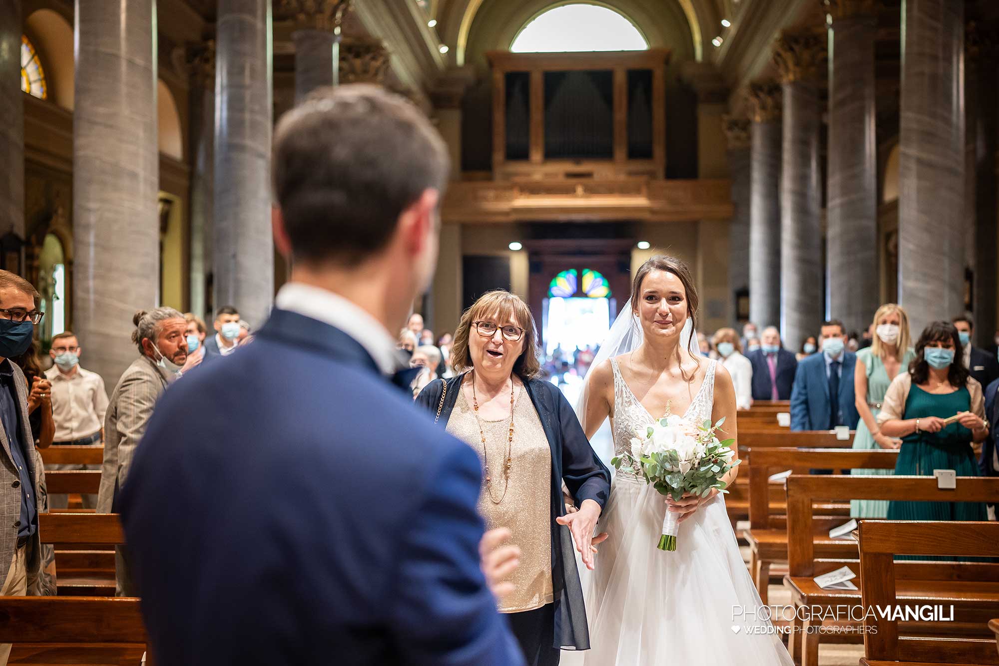 011 fotografo matrimonio reportage wedding cerimonia chiesa ingresso sposa brugherio monza brianza 011 fotografo matrimonio reportage wedding cerimonia chiesa ingresso sposa brugherio monza brianza