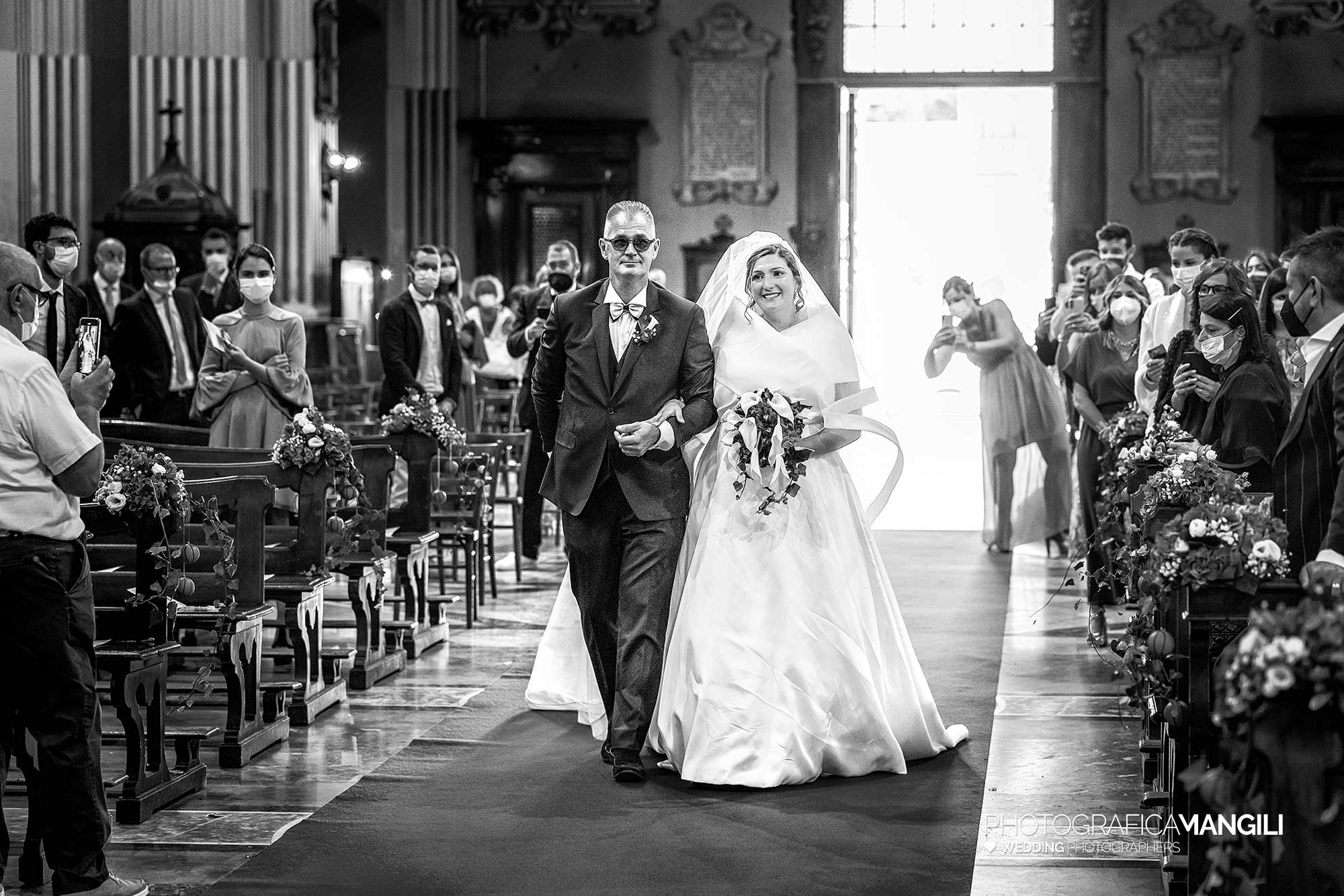 011 reportage wedding foto grafo matrimoni ingresso chiesa sposa papà desio monza brianza 011 reportage wedding foto grafo matrimoni ingresso chiesa sposa papà desio monza brianza