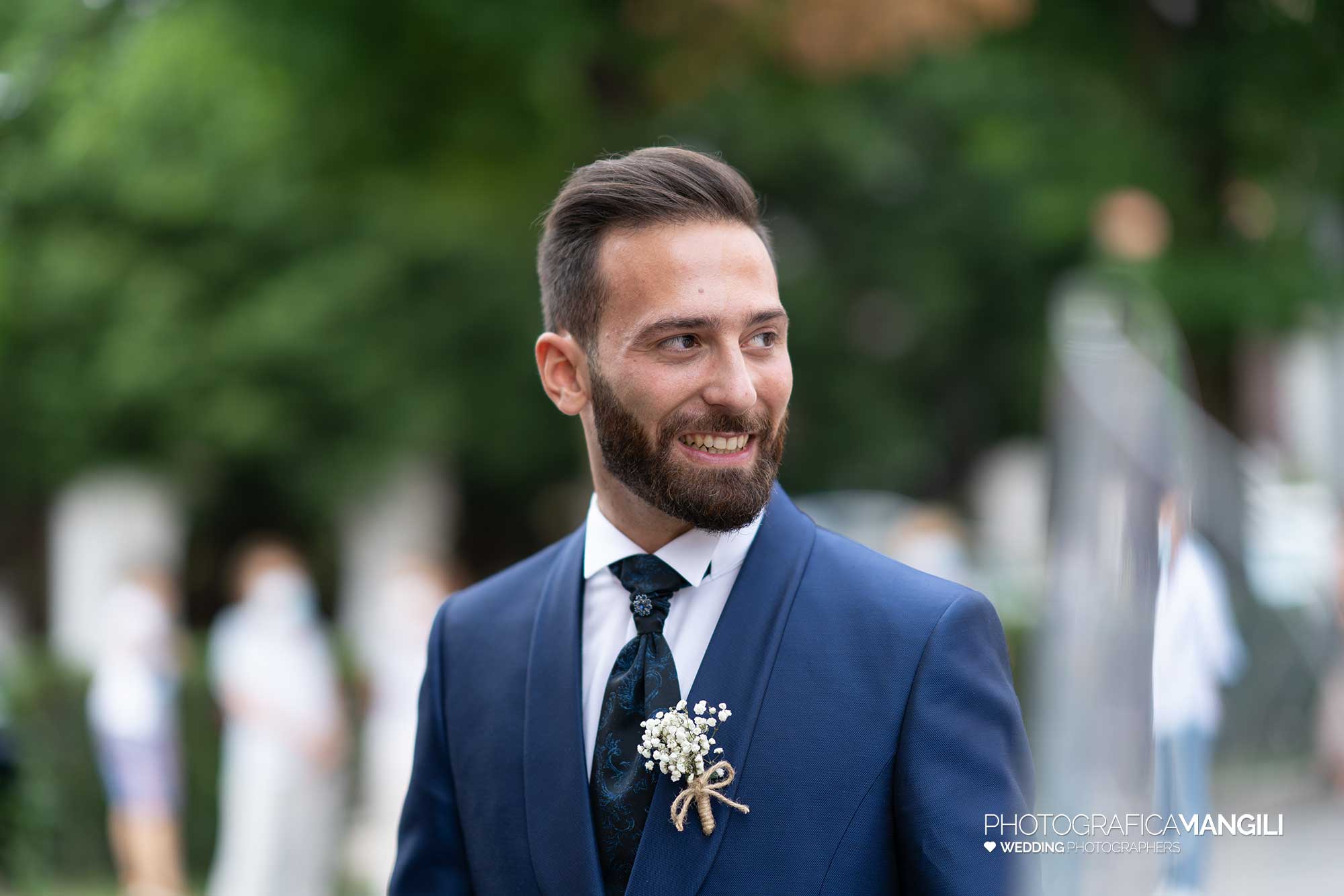 015 fotografo matrimonio reportage wedding ritratto ingresso chiesa sposo meda monza brianza 015 fotografo matrimonio reportage wedding ritratto ingresso chiesa sposo meda monza brianza