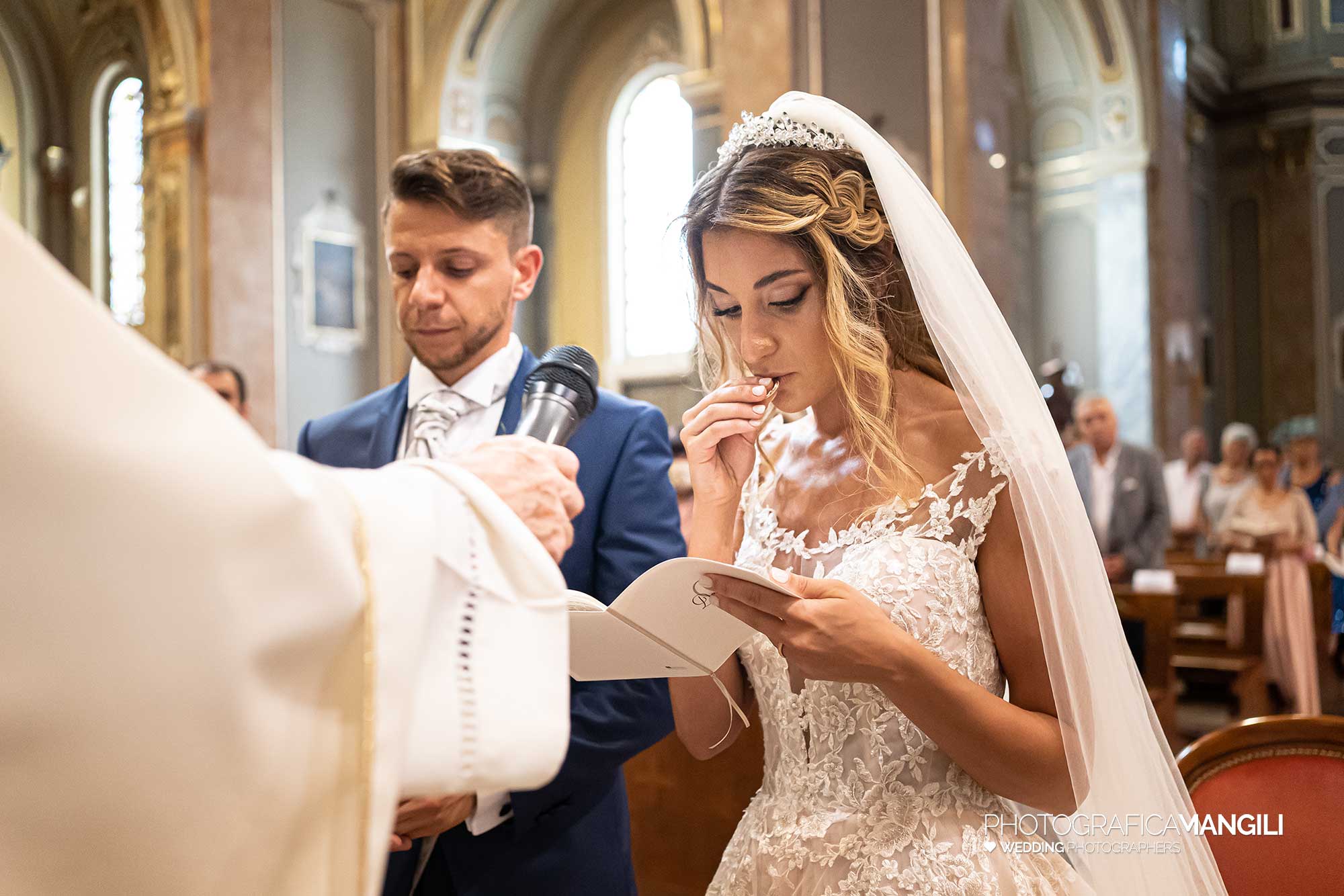 016 fotografo matrimonio reportage wedding cerimonia chiesa sposi merate brianza 016 fotografo matrimonio reportage wedding cerimonia chiesa sposi merate brianza