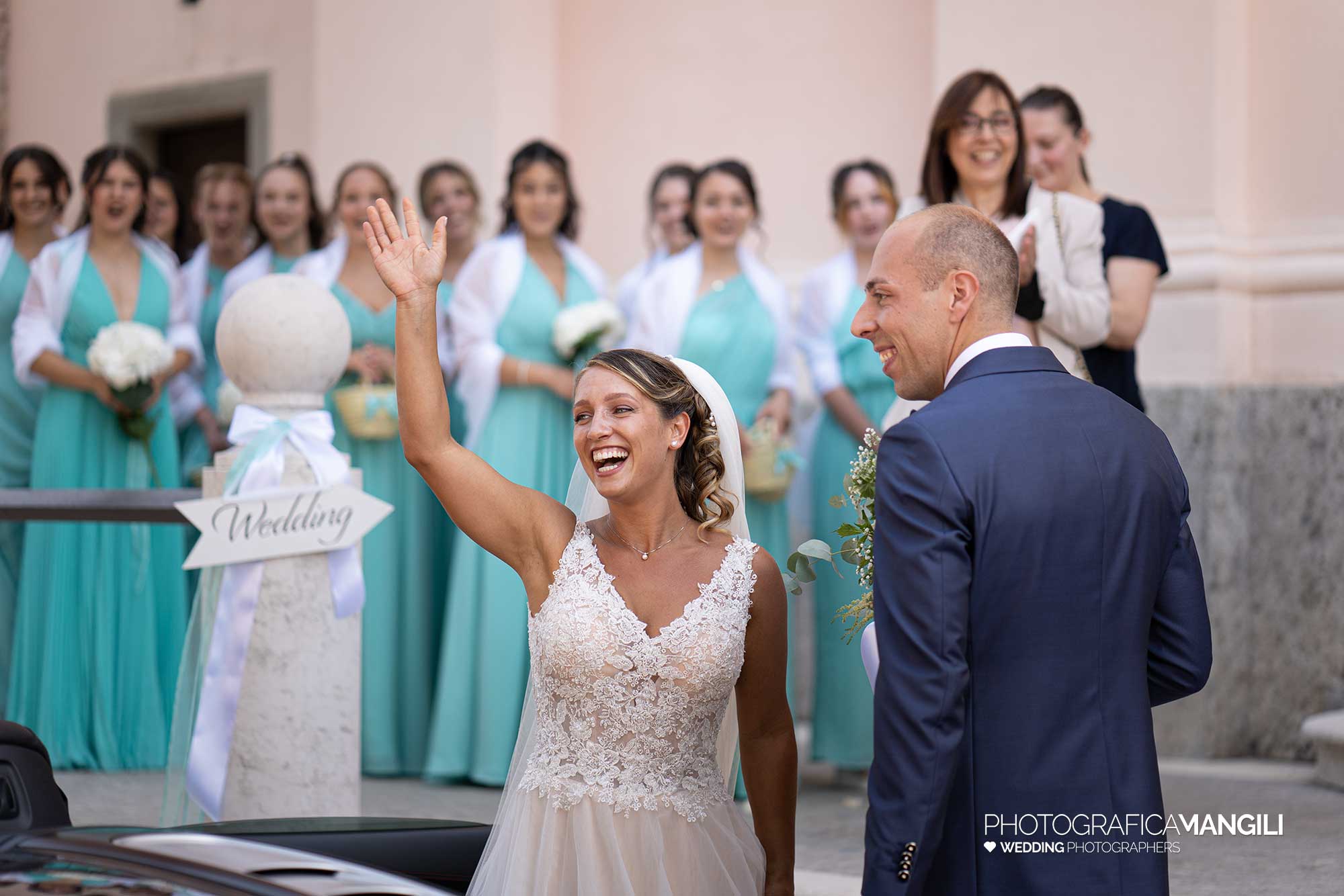 018 fotografo matrimonio reportage wedding arrivo chiesa sposi bergamo 018 fotografo matrimonio reportage wedding arrivo chiesa sposi bergamo