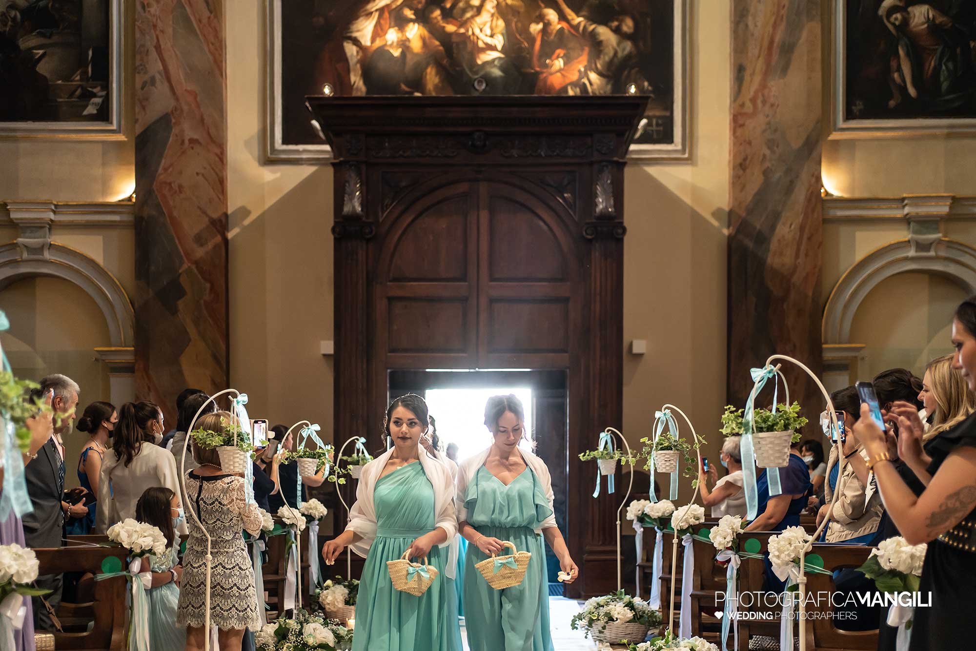 020 fotografo matrimonio reportage wedding ingresso chiesa sposa bergamo 020 fotografo matrimonio reportage wedding ingresso chiesa sposa bergamo