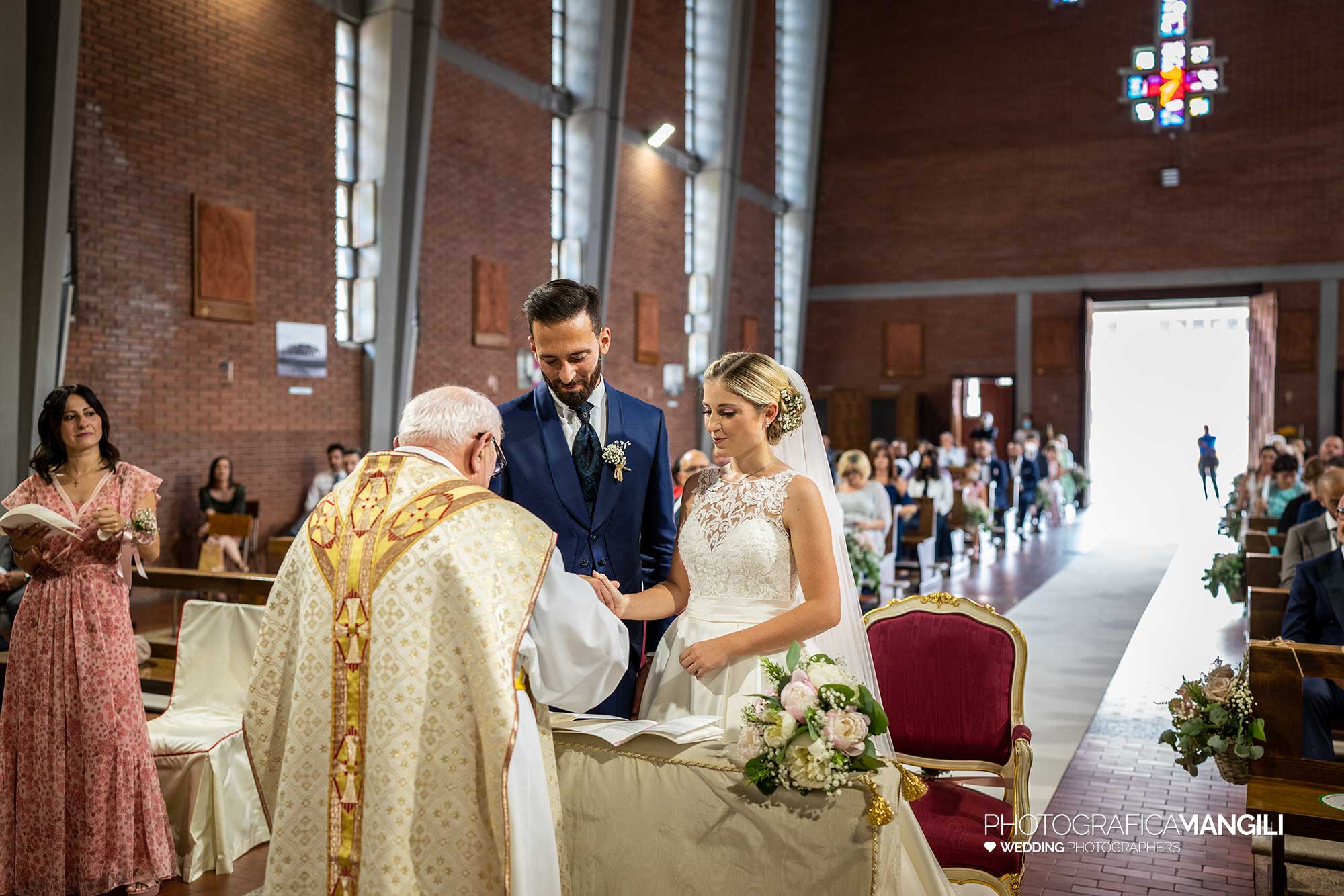 021 fotografo matrimonio reportage wedding ritratto chiesa cerimonia sposi promesse scambio anelli meda monza brianza 021 fotografo matrimonio reportage wedding ritratto chiesa cerimonia sposi promesse scambio anelli meda monza brianza