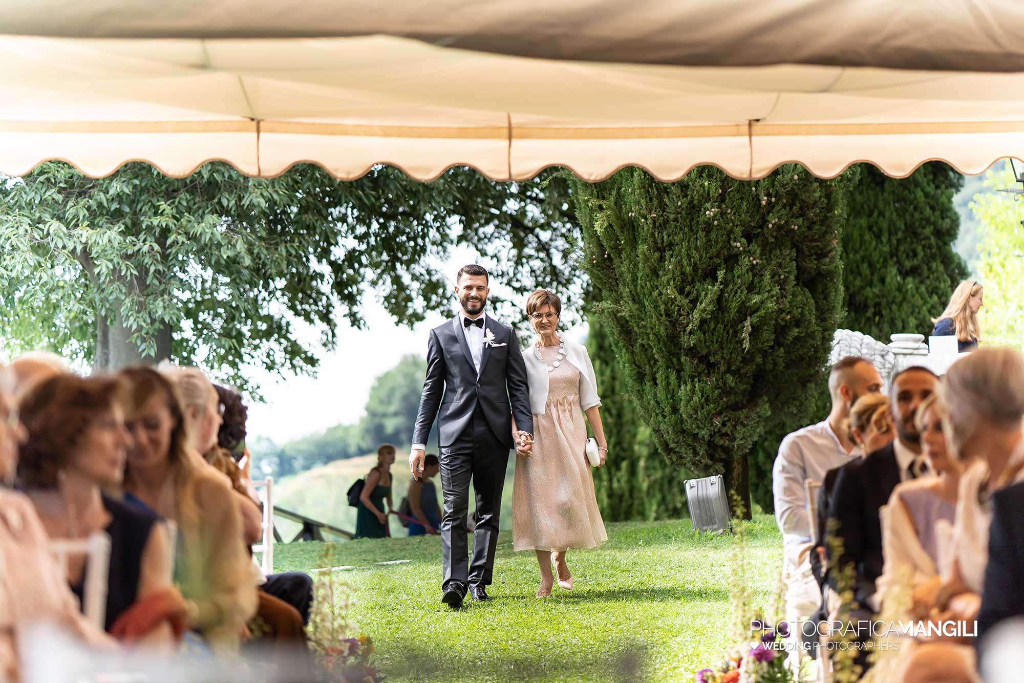 022 fotografo matrimonio reportage wedding sposi ingresso cerimonia ritratto castello rossino calolziocorte lecco lago como 022 fotografo matrimonio reportage wedding sposi ingresso cerimonia ritratto castello rossino calolziocorte lecco lago como