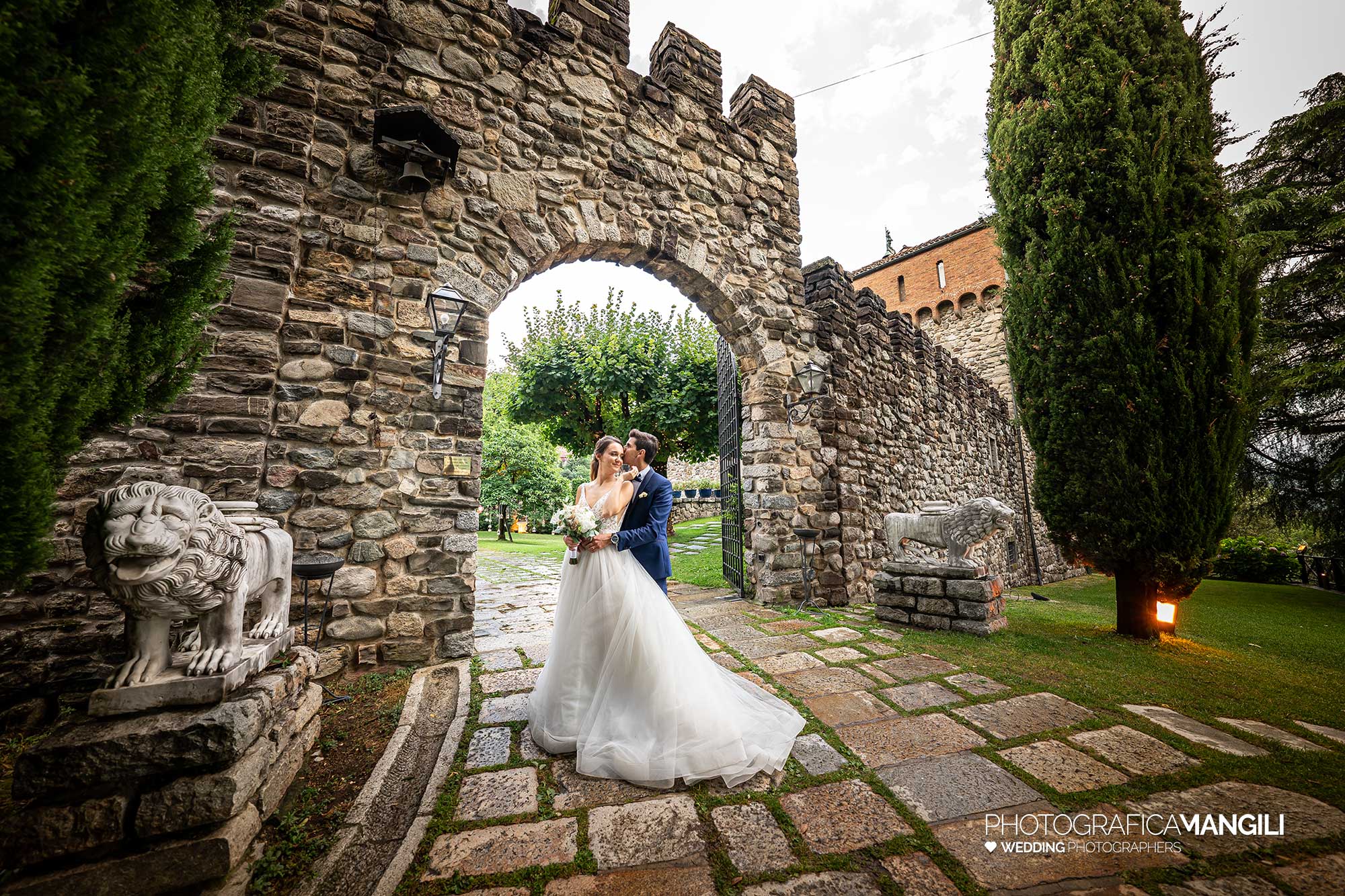 023 fotografo matrimonio reportage wedding ritratto sposi castello romantico rossino calolziocorte lago como lecco 023 fotografo matrimonio reportage wedding ritratto sposi castello romantico rossino calolziocorte lago como lecco