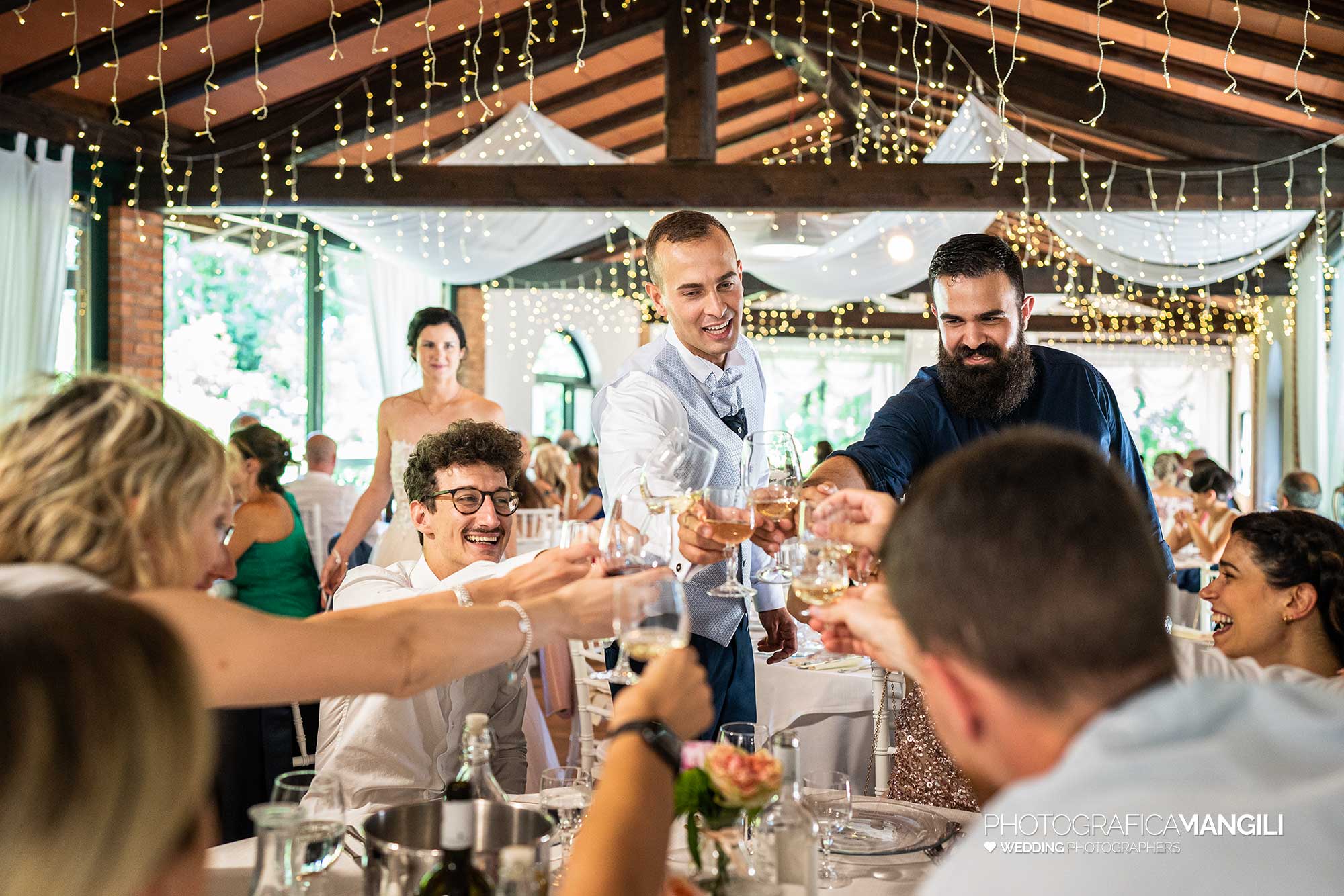 024 fotografo matrimonio reportage wedding sposi brindisi sala cascina le rose fino mornasco como 024 fotografo matrimonio reportage wedding sposi brindisi sala cascina le rose fino mornasco como