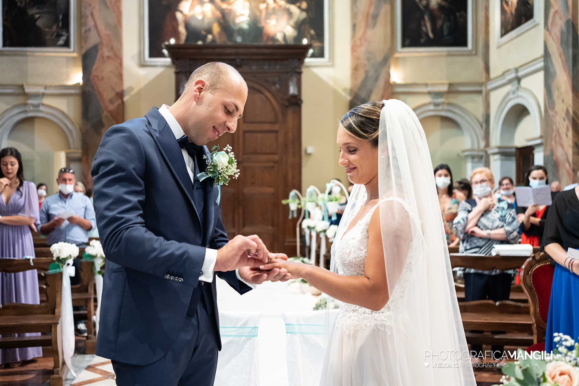 027 fotografo matrimonio reportage wedding cerimonia chiesa sposi bergamo 027 fotografo matrimonio reportage wedding cerimonia chiesa sposi bergamo