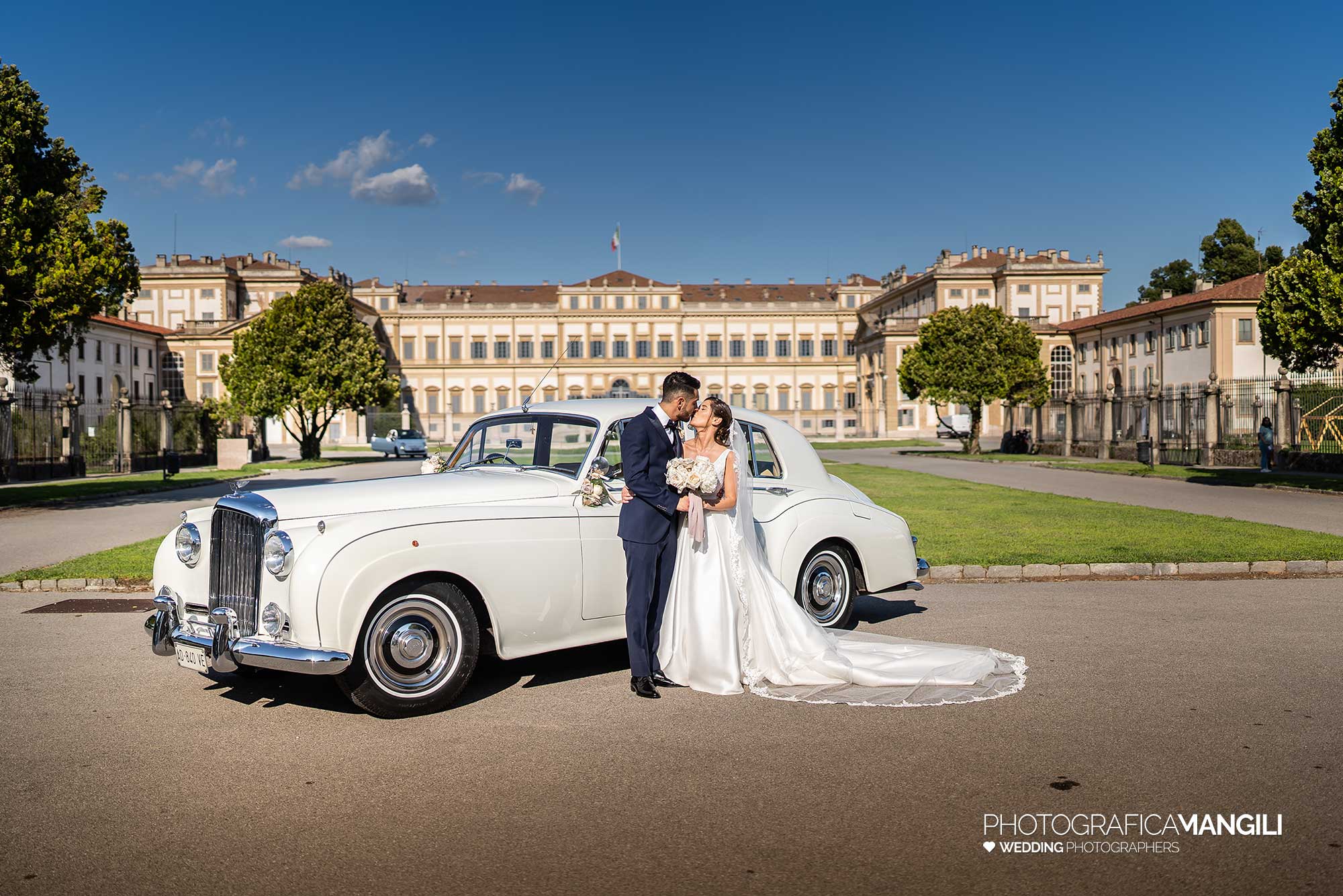 031 fotografo matrimonio reportage wedding ritratto sposi macchina villa zanchi stezzano bergamo 031 fotografo matrimonio reportage wedding ritratto sposi macchina villa zanchi stezzano bergamo