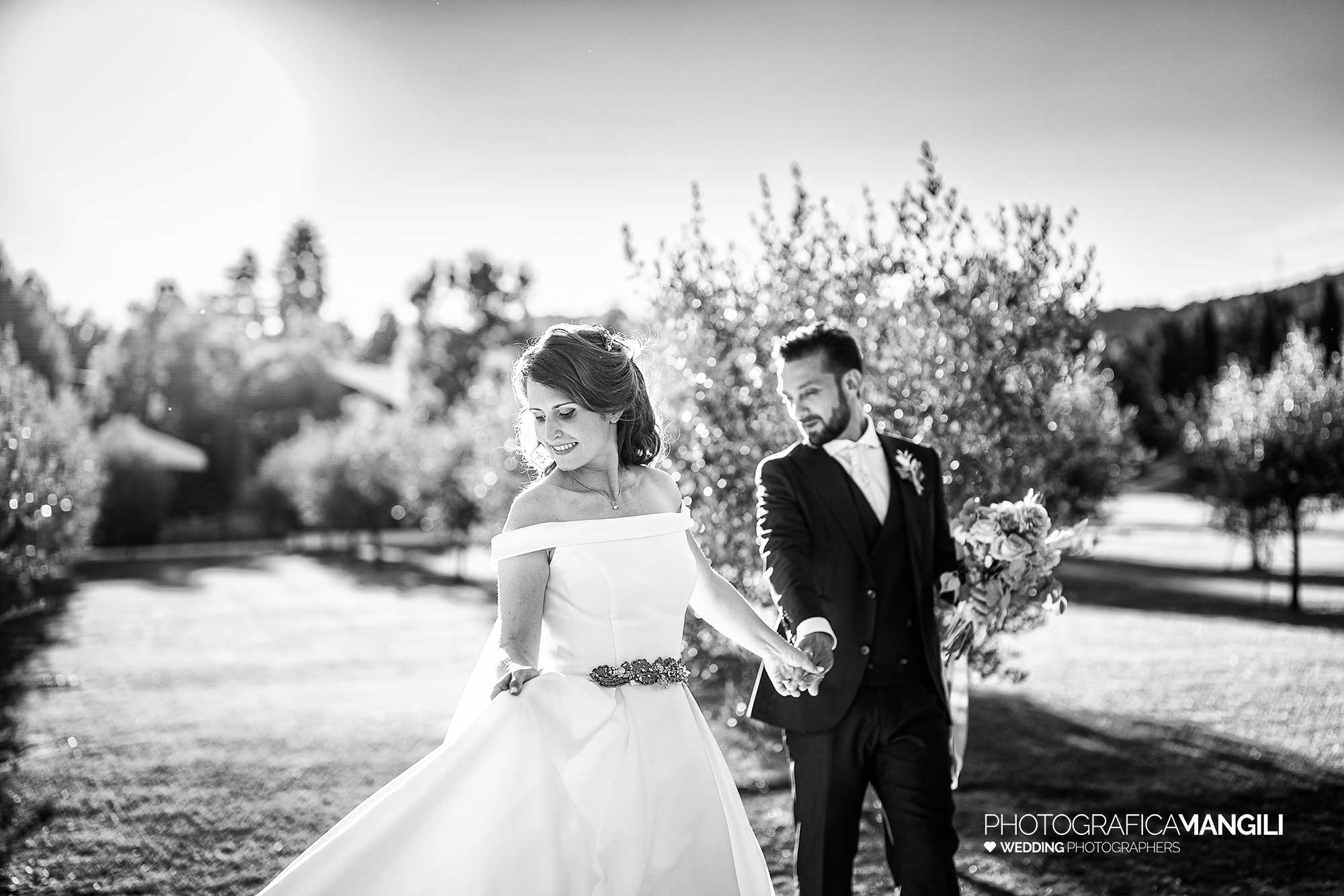 032 fotografo matrimonio reportage wedding ritratto sposi bianco nero tenuta serradesca scanzorosciate bergamo 032 fotografo matrimonio reportage wedding ritratto sposi bianco nero tenuta serradesca scanzorosciate bergamo