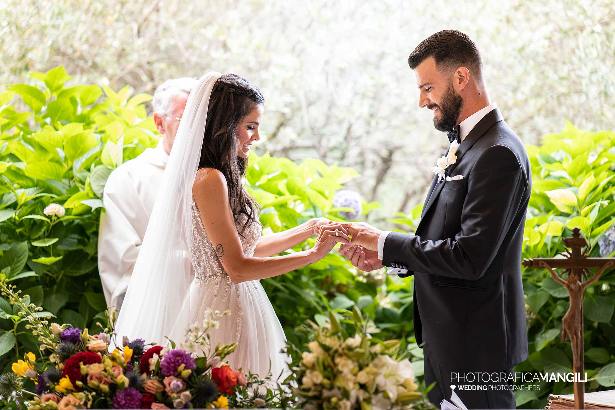 032 fotografo matrimonio reportage wedding sposi ritratto cerimonia scambio anelli fedi castello rossino calolziocorte lecco lago como 032 fotografo matrimonio reportage wedding sposi ritratto cerimonia scambio anelli fedi castello rossino calolziocorte lecco lago como