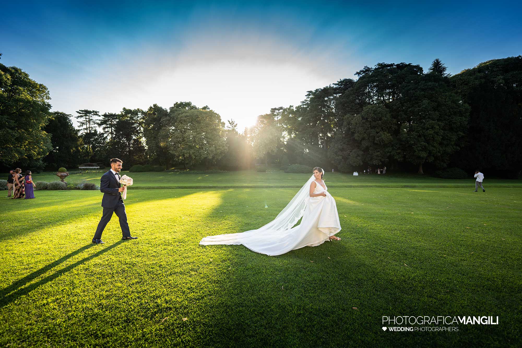 033 fotografo matrimonio reportage wedding ritratto parco sposi villa zanchi stezzano bergamo 033 fotografo matrimonio reportage wedding ritratto parco sposi villa zanchi stezzano bergamo