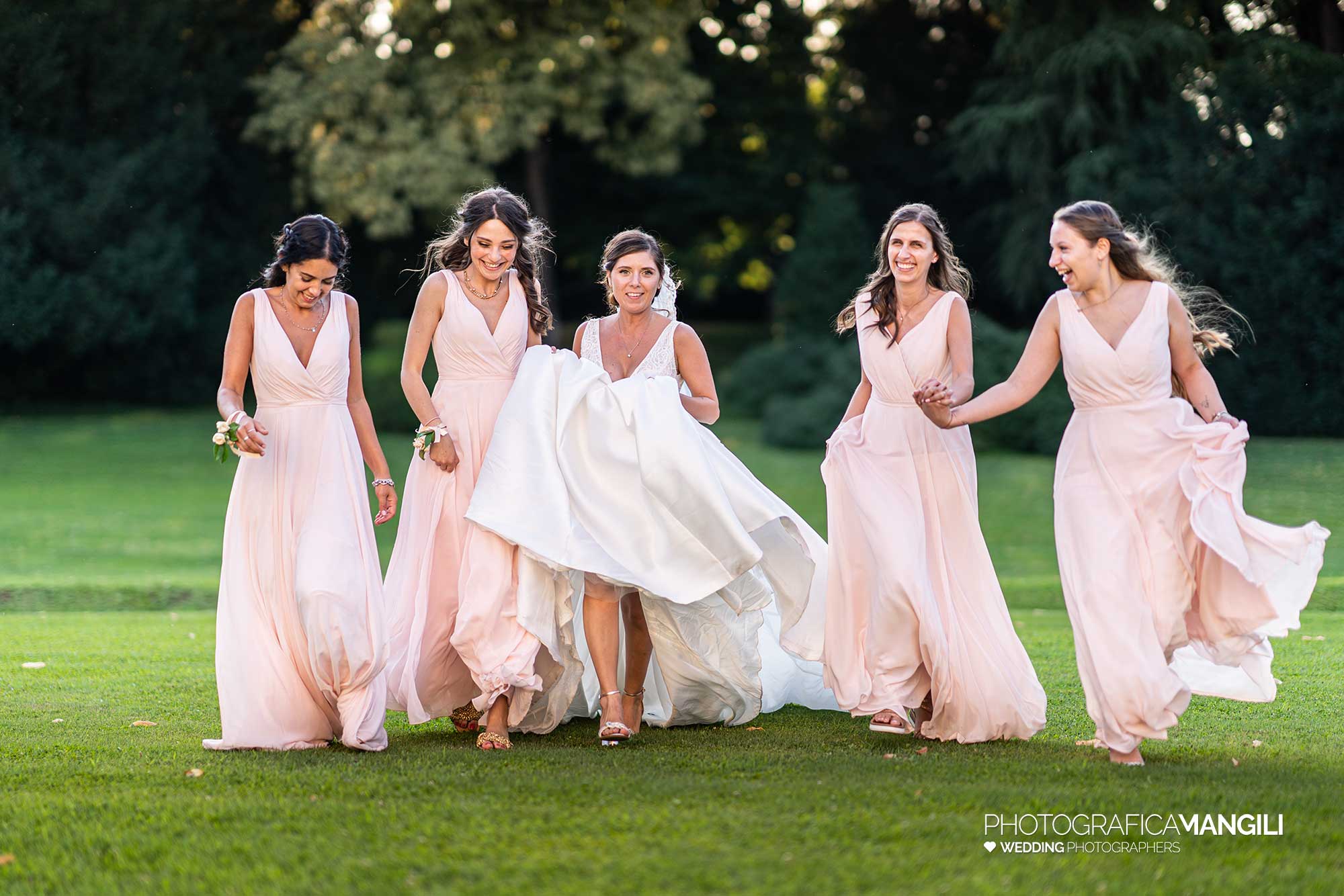 037 fotografo matrimonio reportage wedding ritratto sposi damigelle villa zanchi stezzano bergamo 037 fotografo matrimonio reportage wedding ritratto sposi damigelle villa zanchi stezzano bergamo